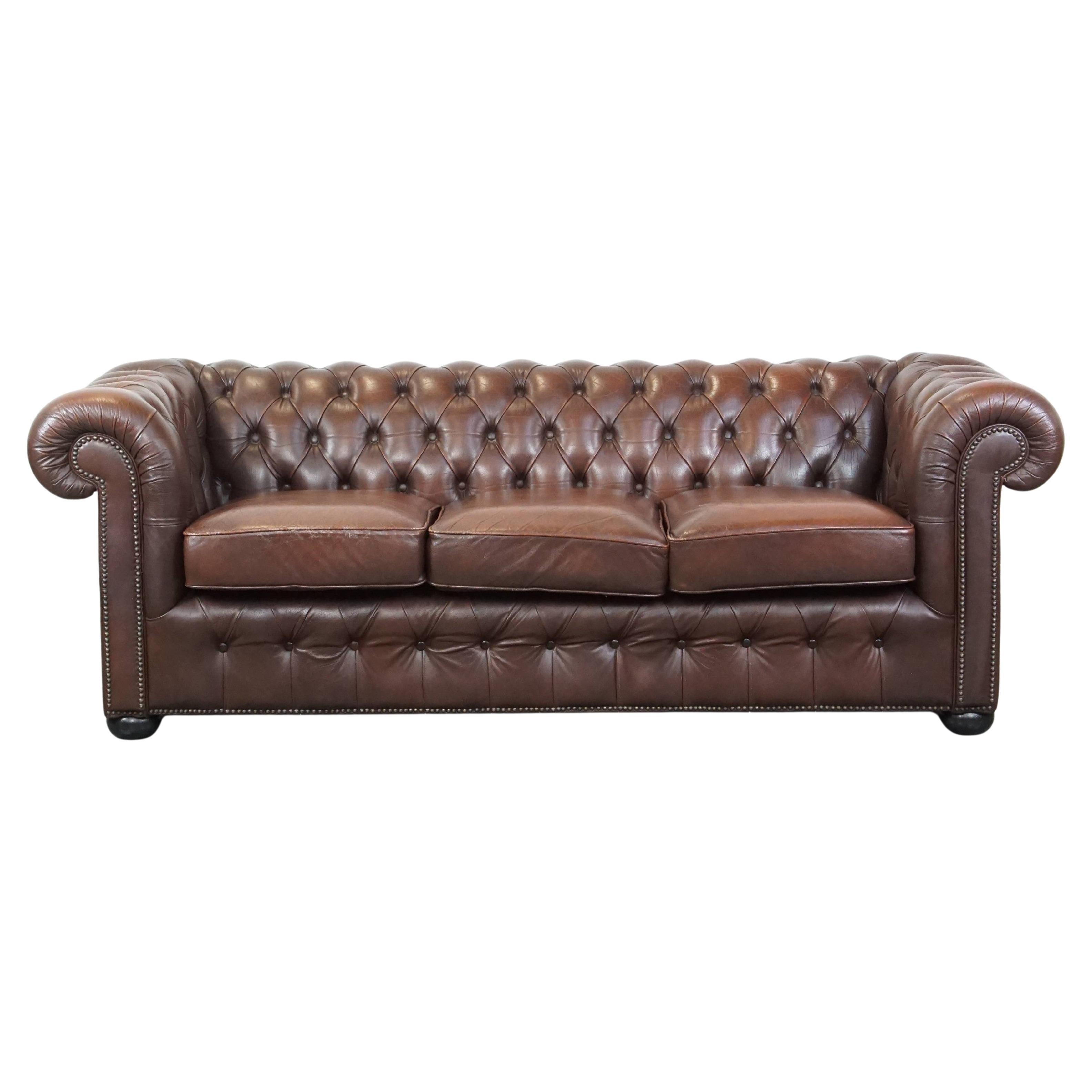 Black Leather 2-Seater Chesterfield Sofa For Sale at 1stDibs