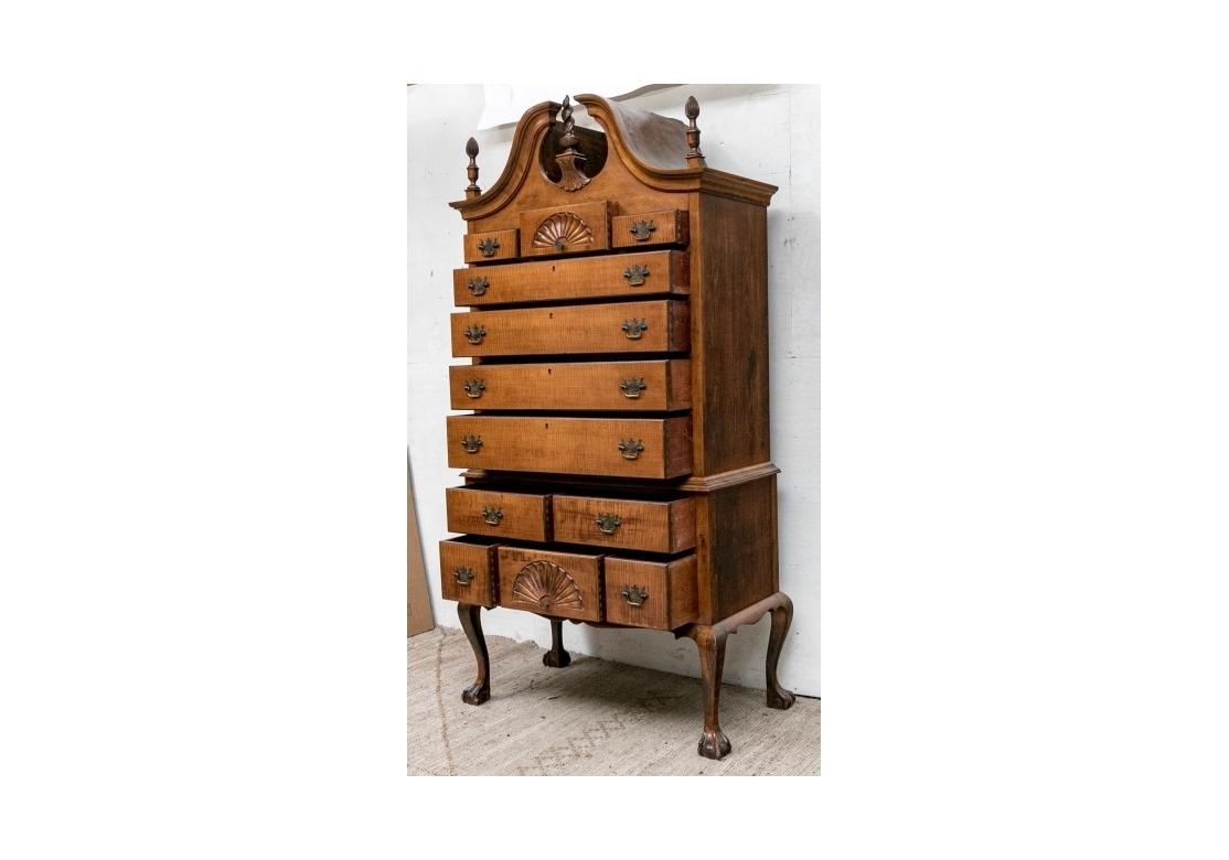 Charak Furniture Chippendale Maple High Boy - Modello #1694 In condizioni deteriorate in vendita a Bridgeport, CT