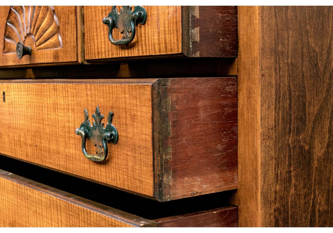 Ottone Charak Furniture Chippendale Maple High Boy - Modello #1694 in vendita