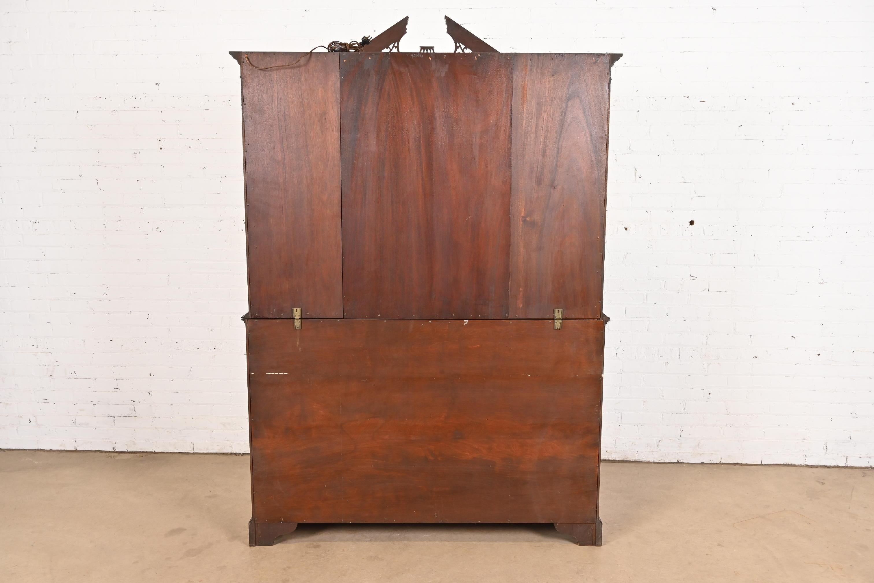 Charak Furniture Georgian Carved Flame Mahogany Lighted Breakfront Bookcase 6
