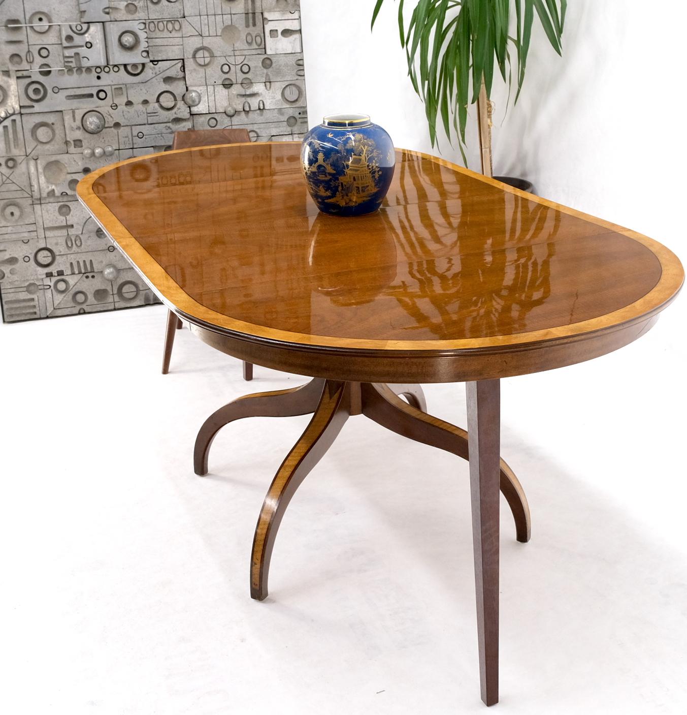 Charak Lacquered Mahogany Banded Round Dining Table w/ 2 Leaves Inlaid Legs Mint For Sale 10