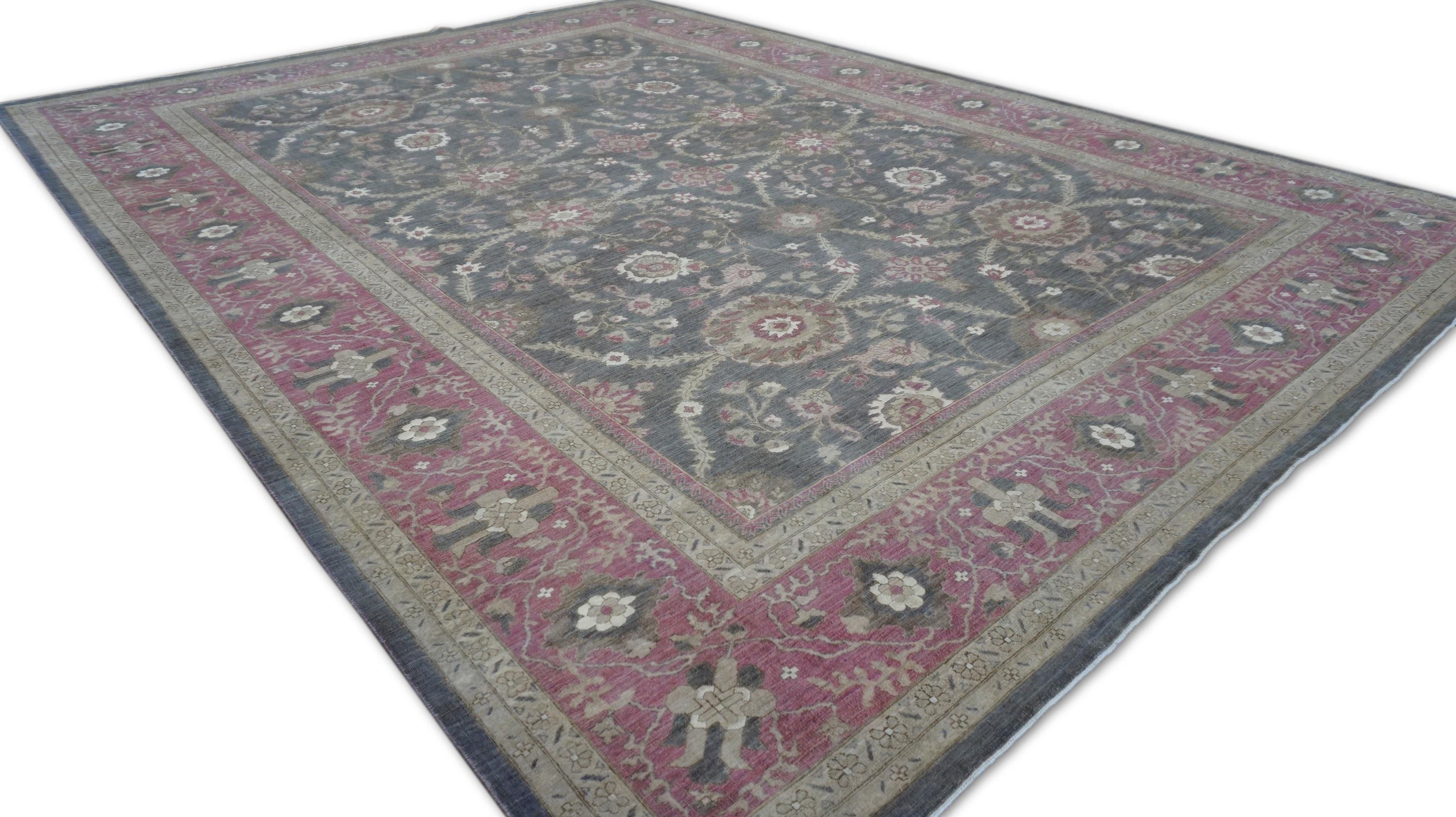 Holzkohle und staubige Himbeere Sultanabad Floral Wollteppich - 8'10