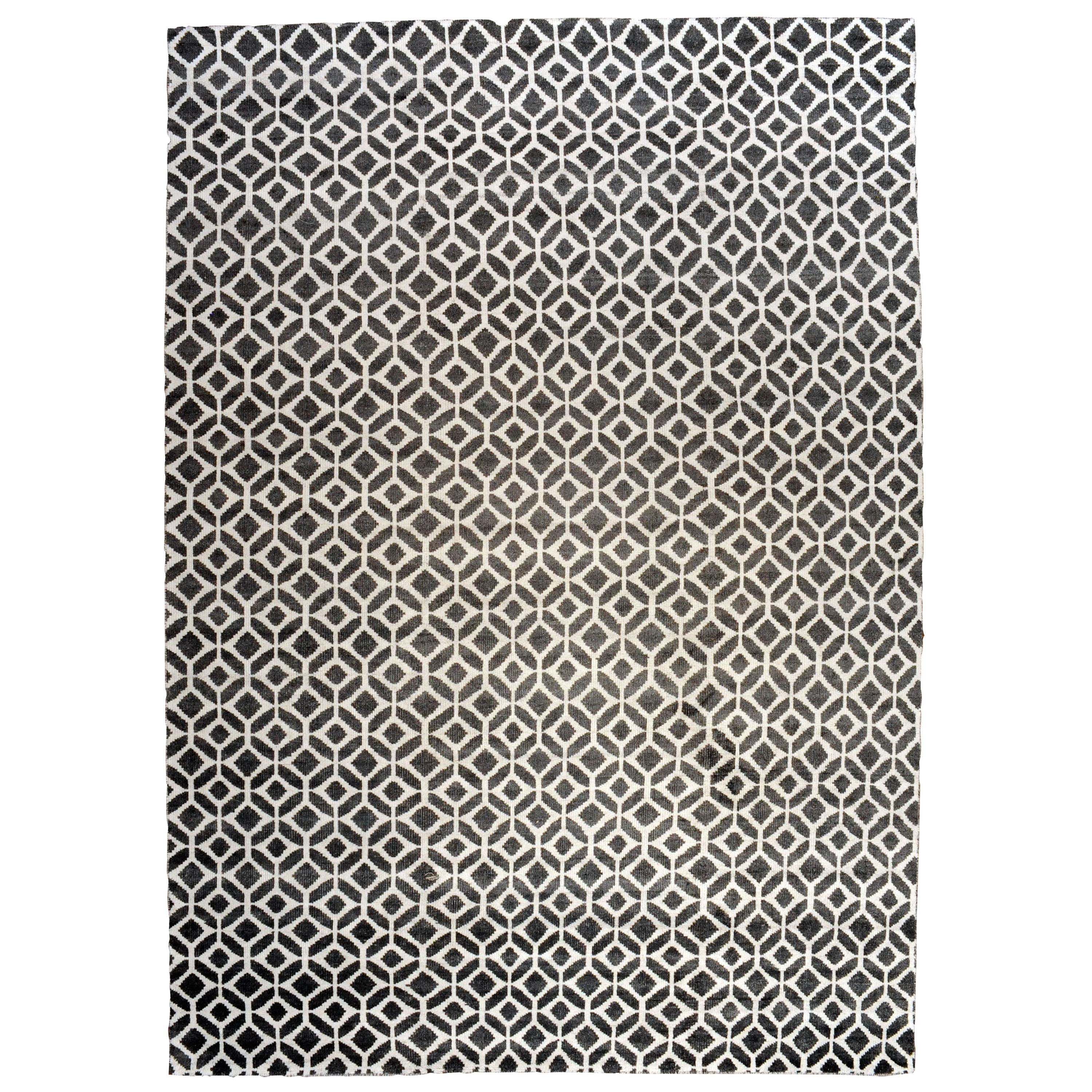 Charcoal and Ivory Pattern Rug For Sale