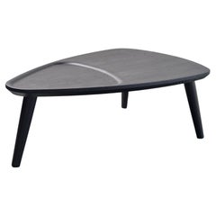 Table basse en frêne anthracite oxydé de Fernweh Woodworking