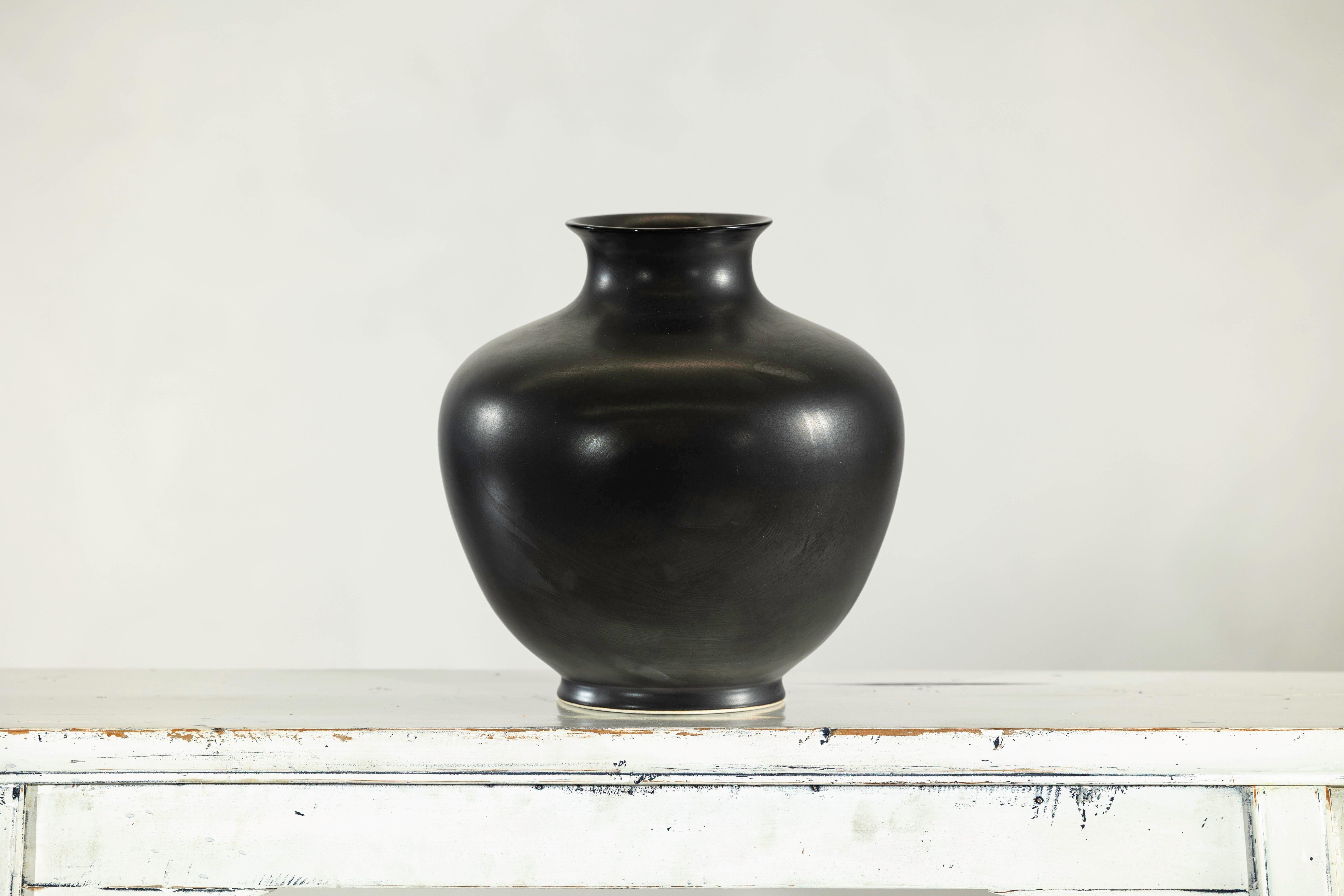 Charcoal Glazed Ceramic Vase with Rounded Belly and Flared Neck For Sale 5