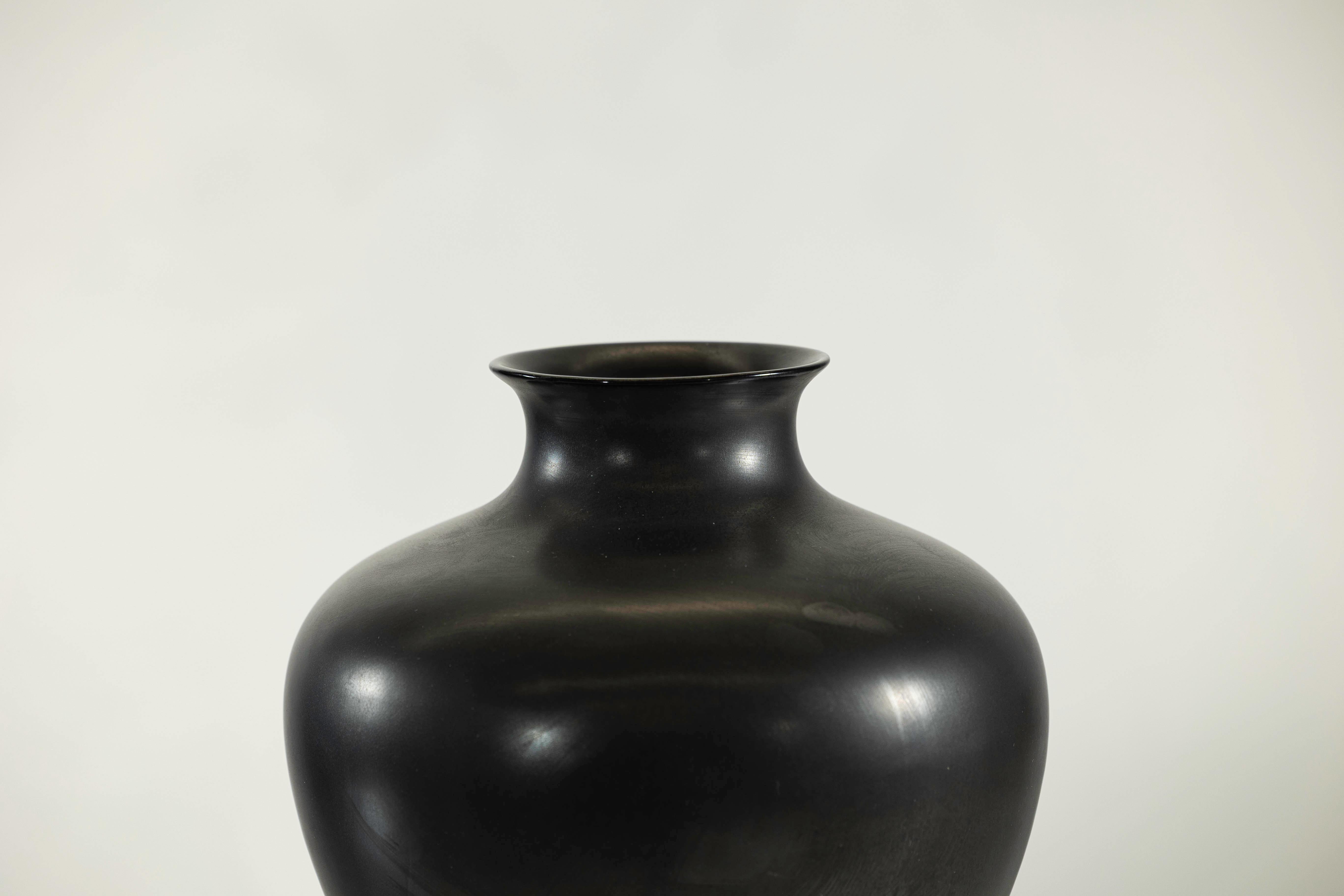 Charcoal Glazed Ceramic Vase with Rounded Belly and Flared Neck For Sale 6