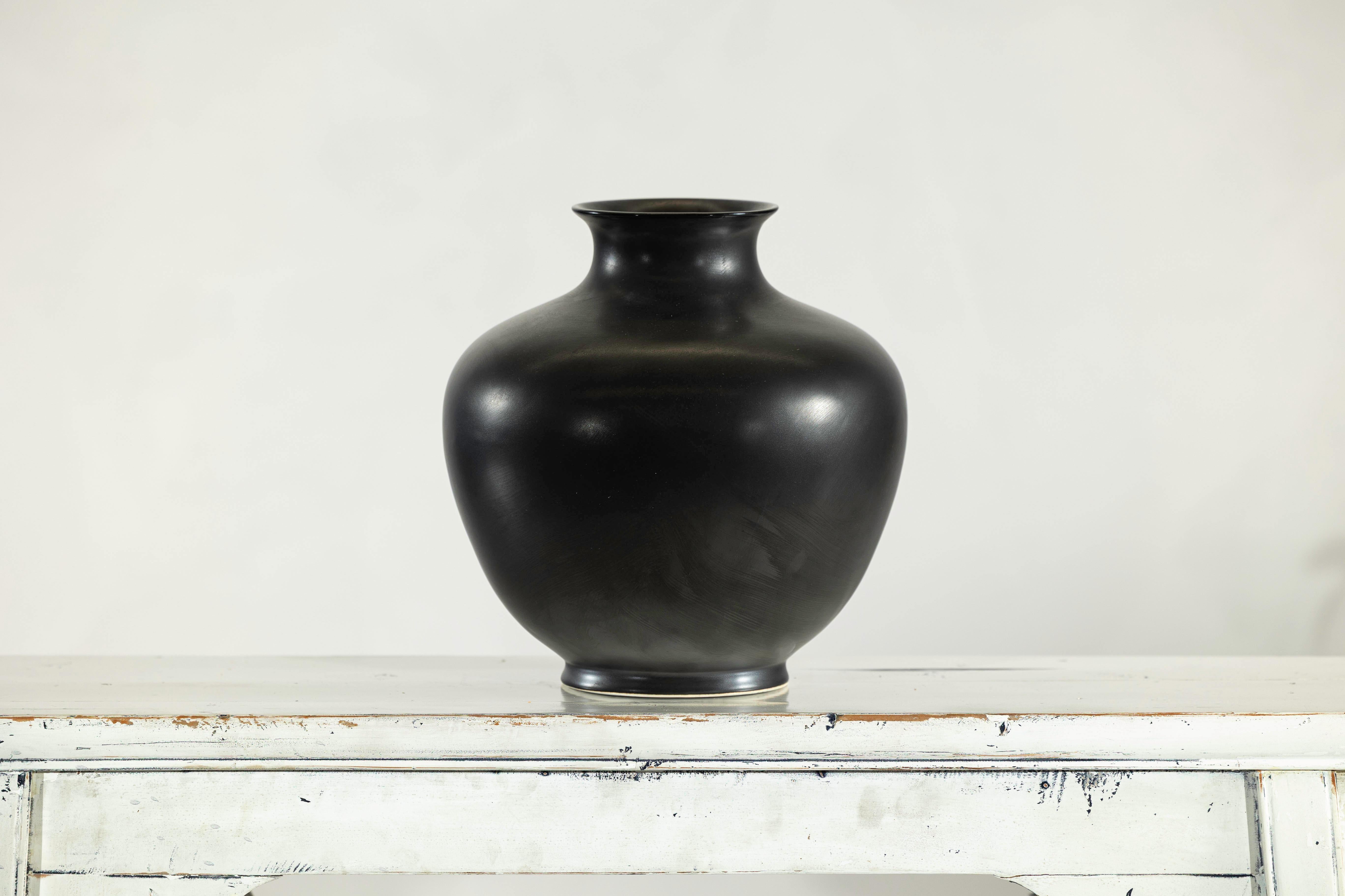 Charcoal Glazed Ceramic Vase with Rounded Belly and Flared Neck In Good Condition For Sale In Yonkers, NY