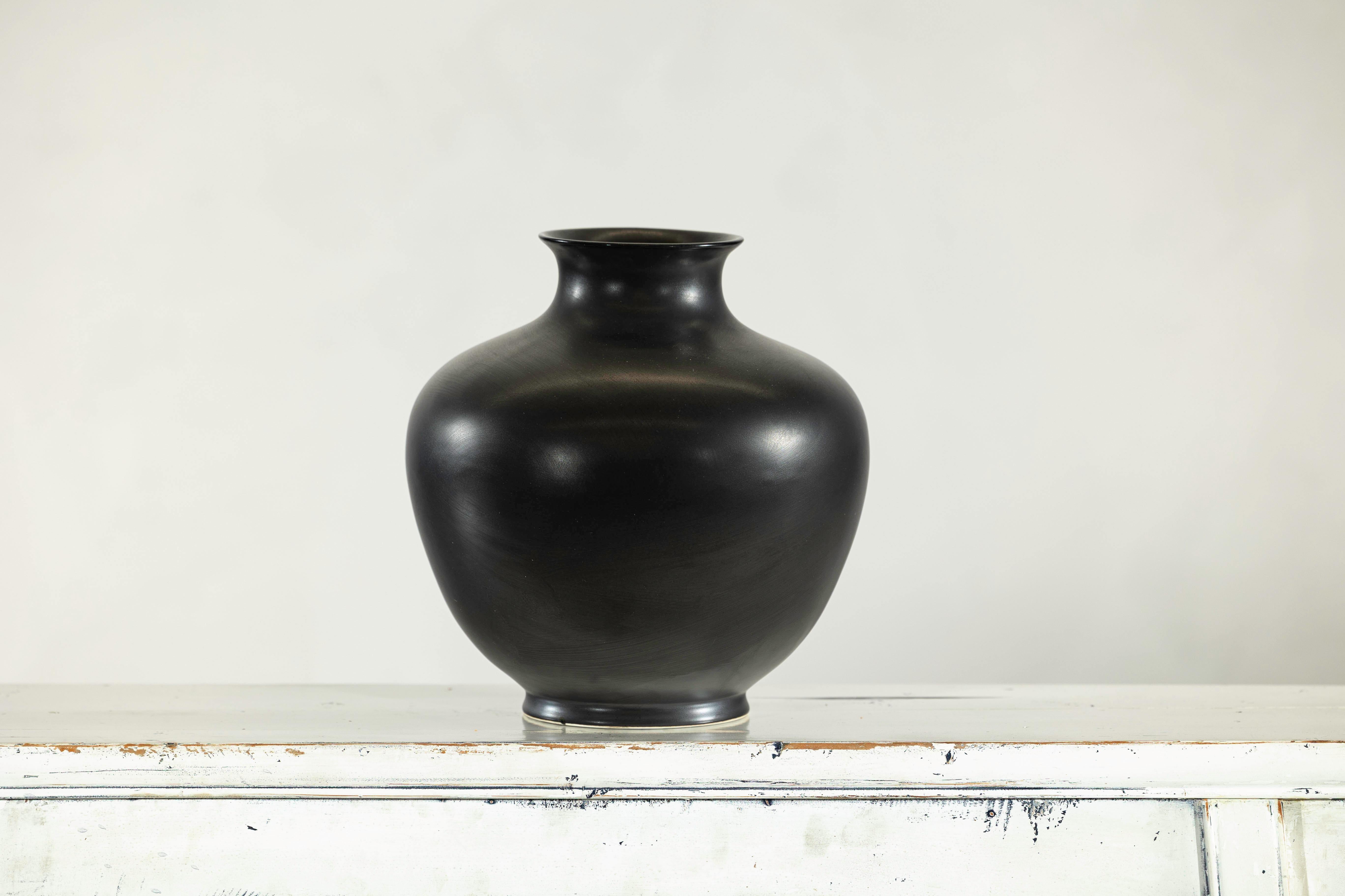 Charcoal Glazed Ceramic Vase with Rounded Belly and Flared Neck For Sale 3