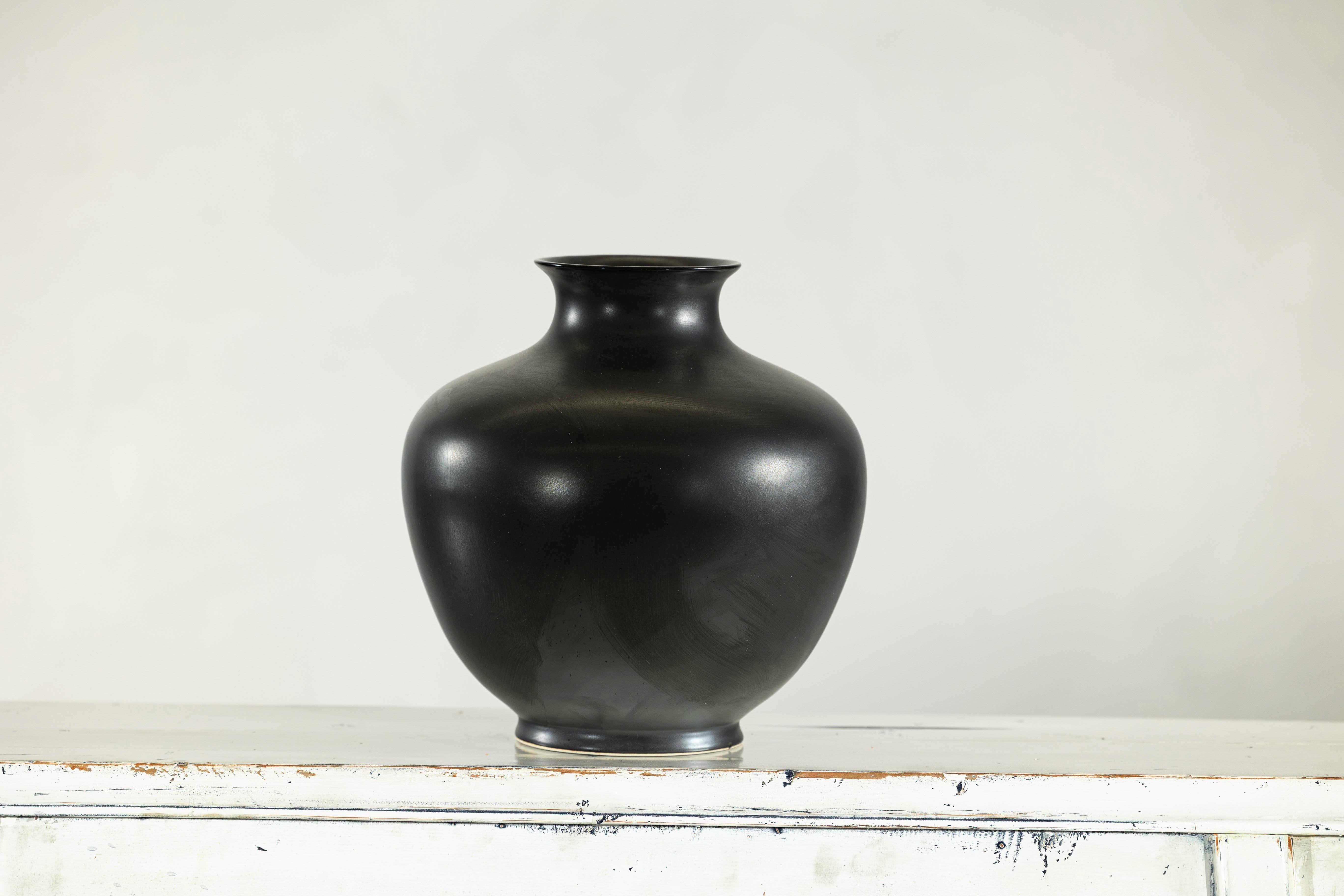 Charcoal Glazed Ceramic Vase with Rounded Belly and Flared Neck For Sale 4