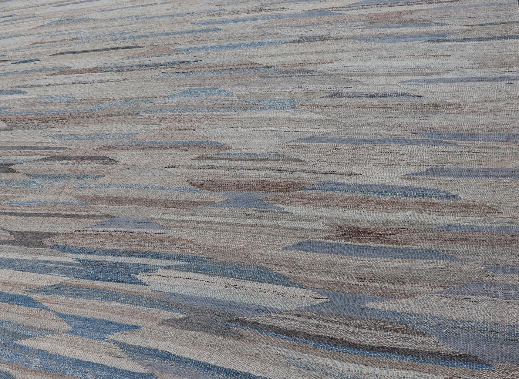 Design géométrique afghan moderne Kilim en diamants anthracite, gris, bleu et brun en vente 4