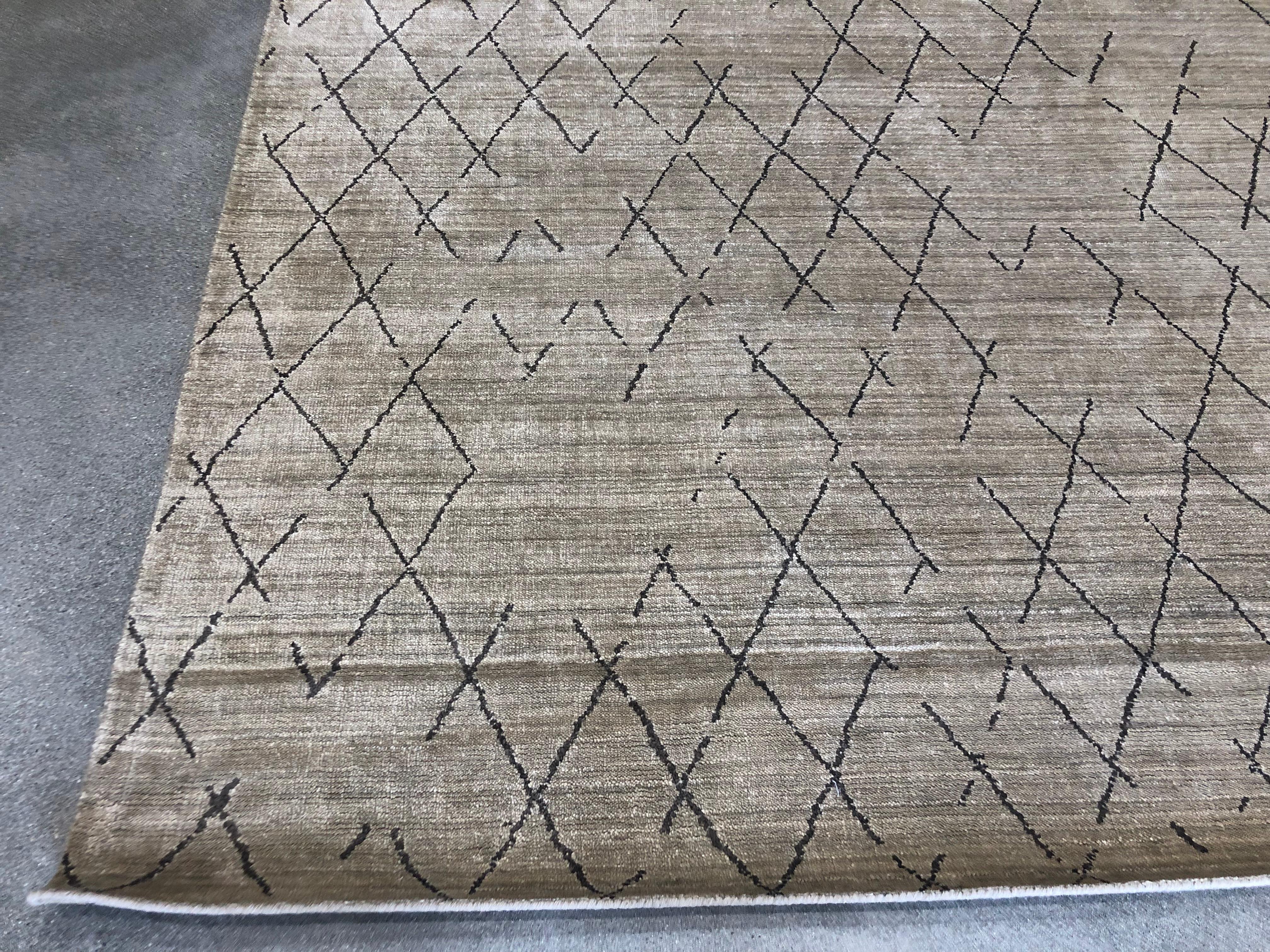 Contemporary Charcoal Gray Moroccan Inspired Rug