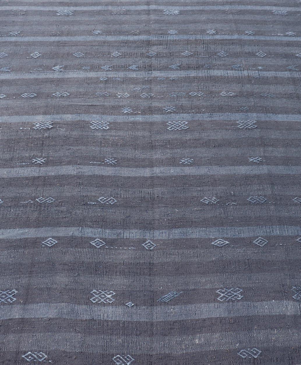 Türkischer Vintage-Kelim-Teppich in Anthrazitgrau mit geometrischen Motiven 6'9