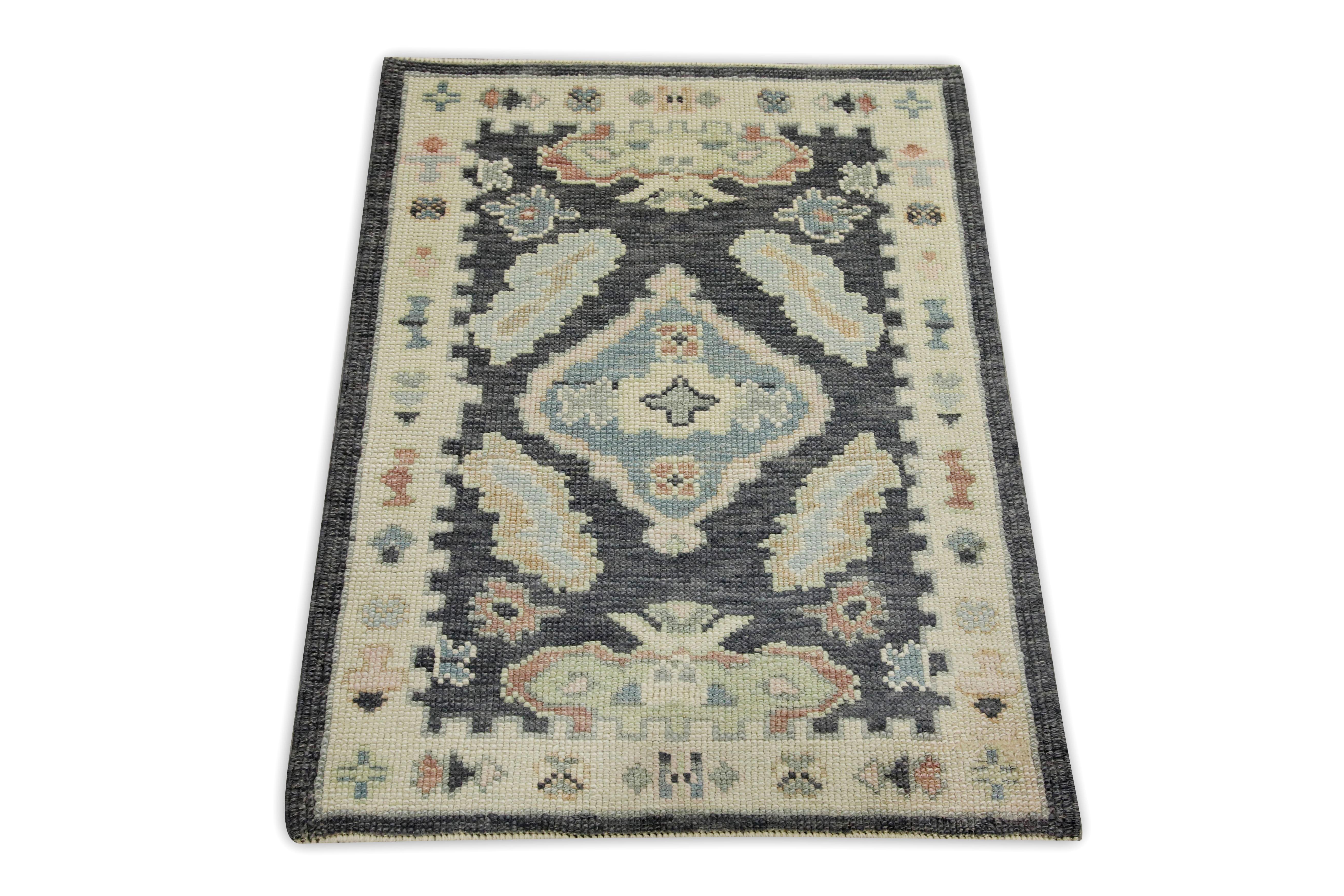 Charcoal Multicolor Geometric Design Handwoven Wool Turkish Oushak Rug In New Condition For Sale In Houston, TX