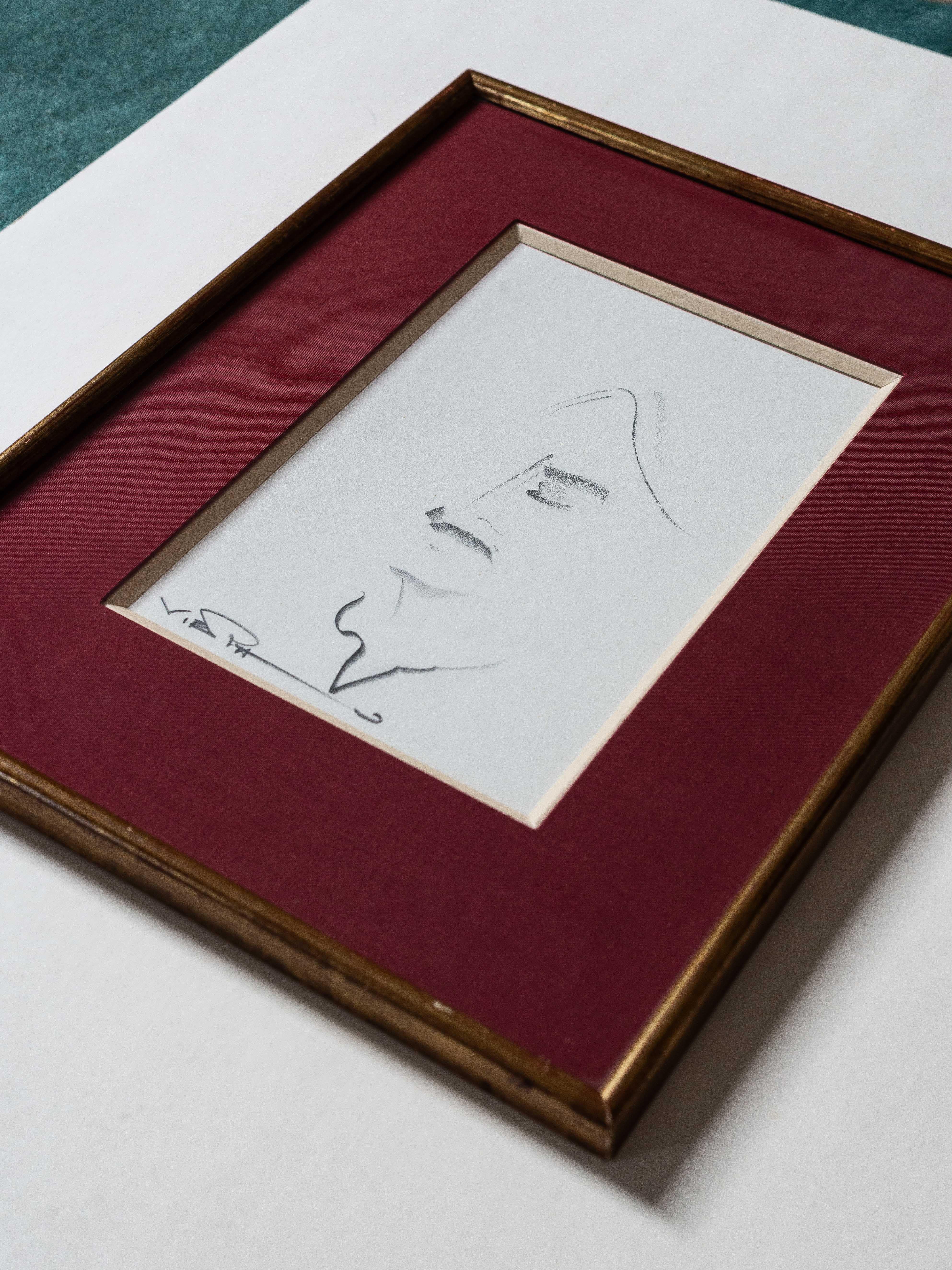 Portrait d'homme au fusain, encadré en bois doré, français, milieu du 20e siècle Bon état - En vente à ROUEN, FR