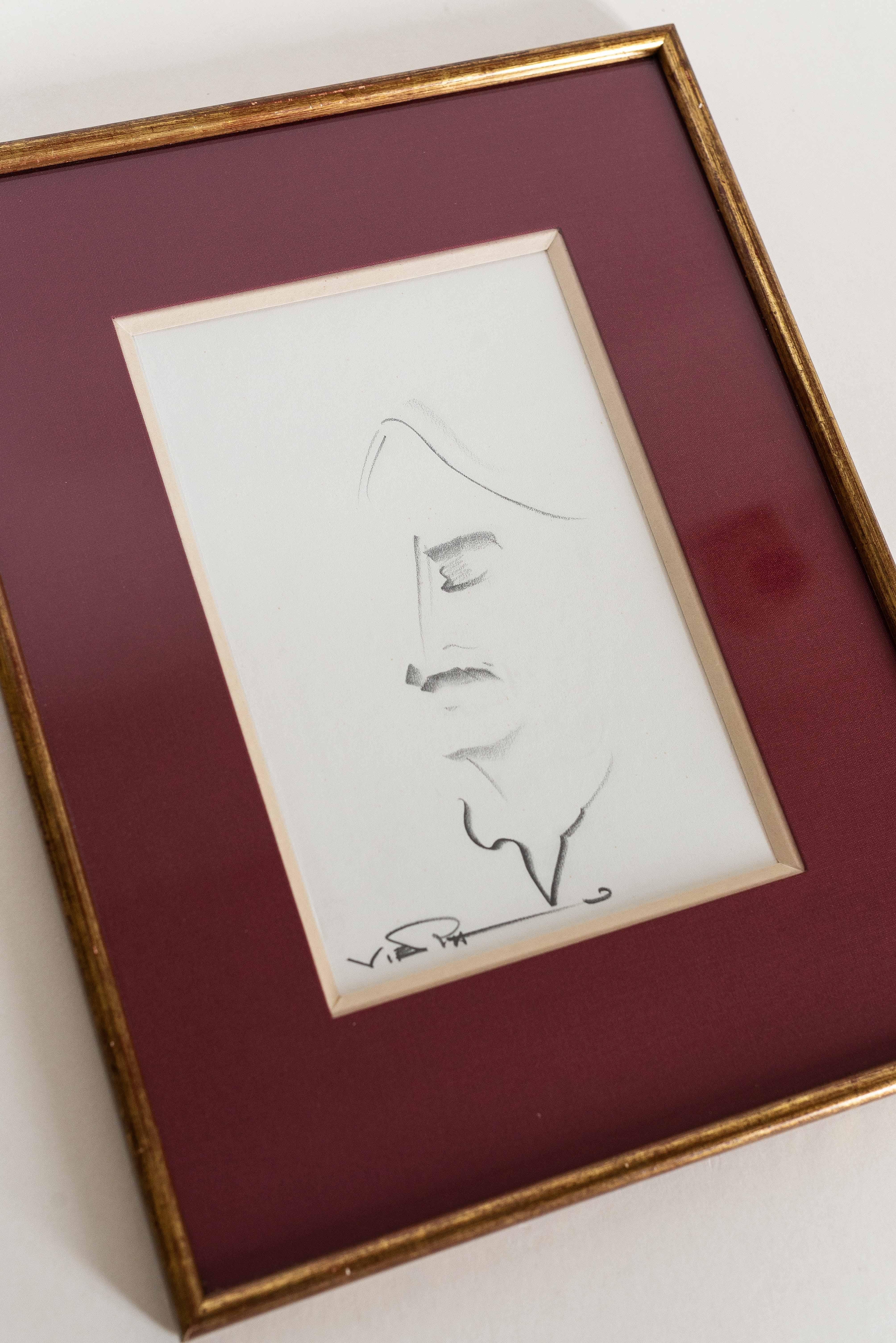 20ième siècle Portrait d'homme au fusain, encadré en bois doré, français, milieu du 20e siècle en vente