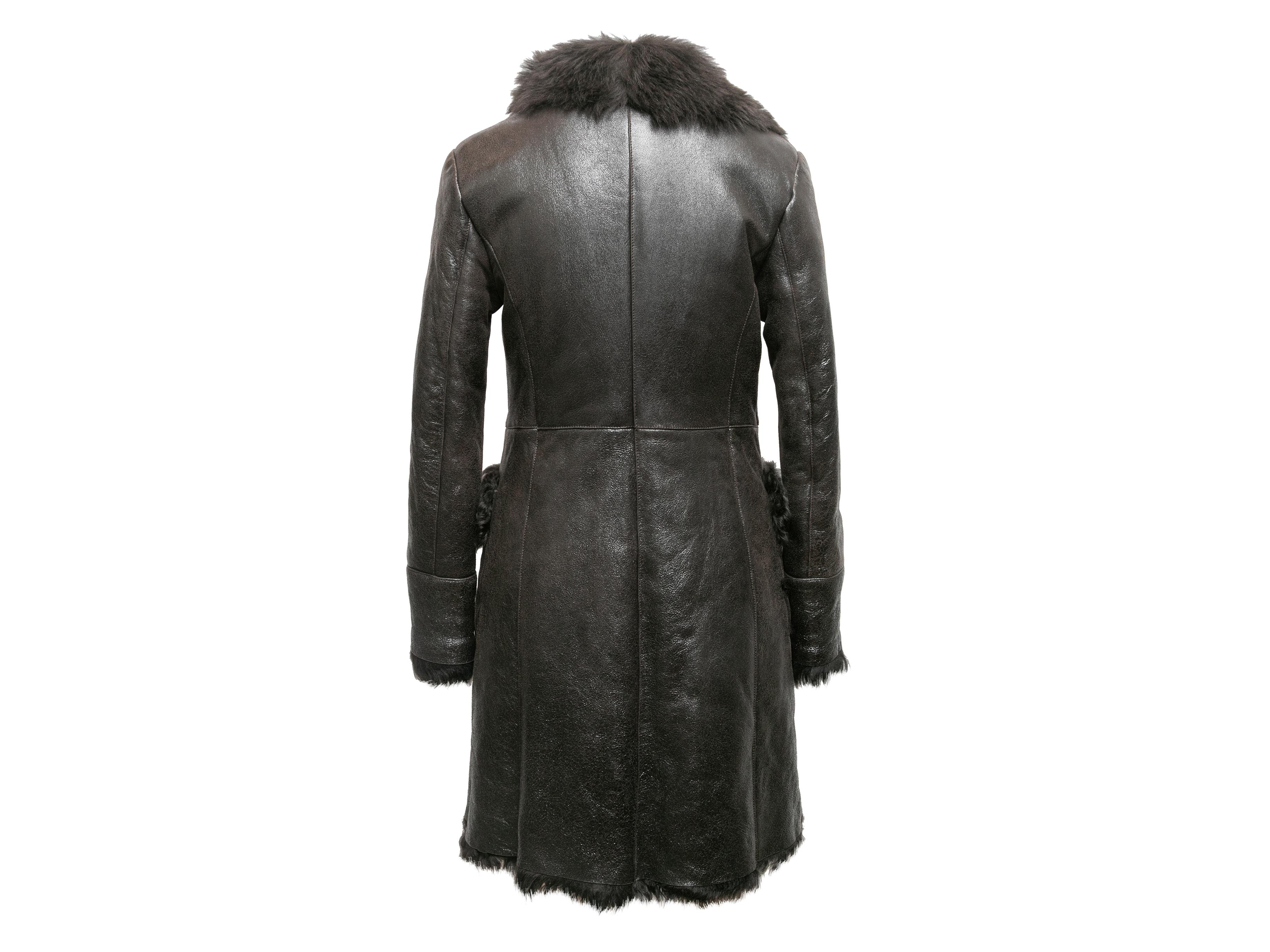 Charcoal Prada 2009 Abrigo de doble botonadura de charol talla IT 42 Negro en venta