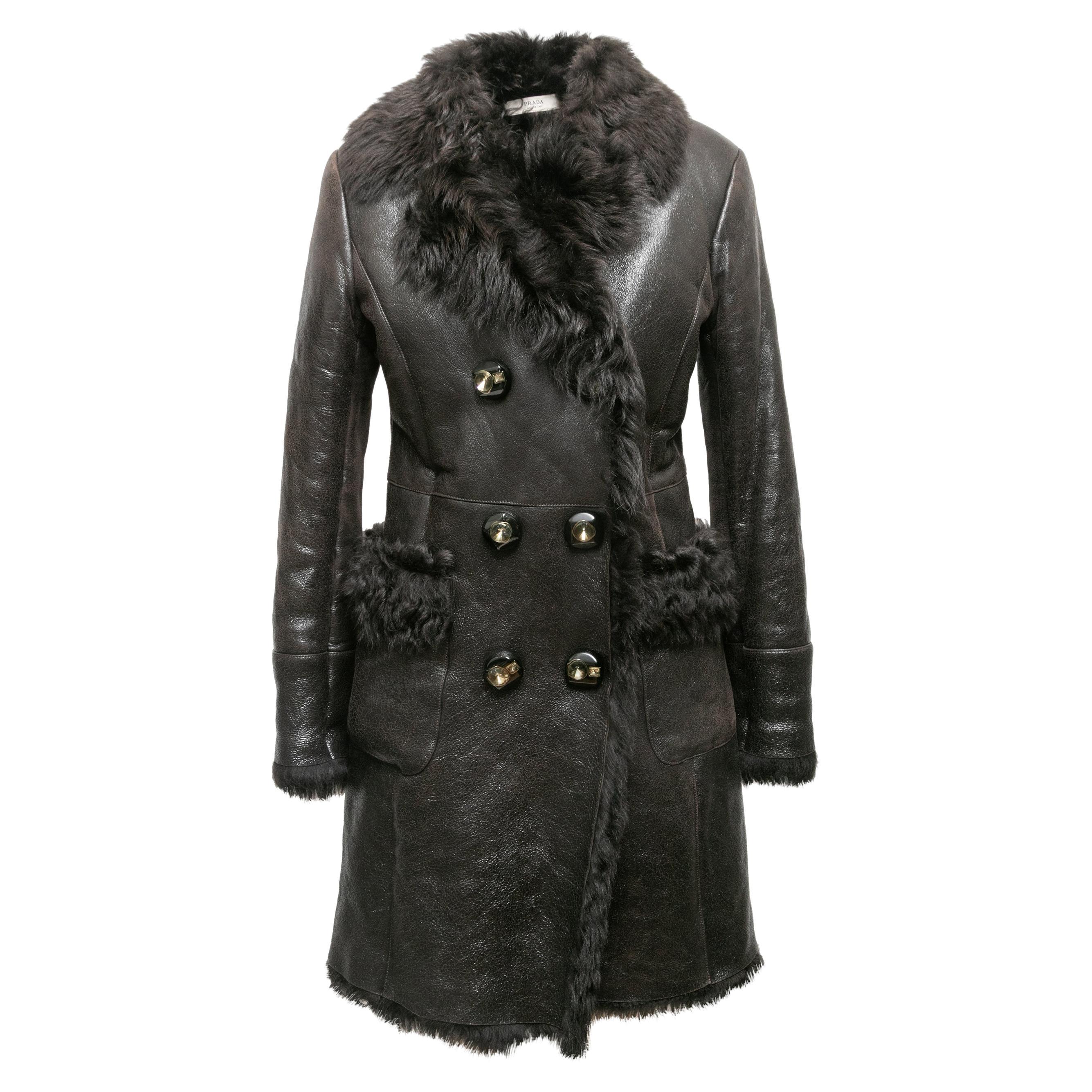 Cappotto doppiopetto in vernice di Prada 2009 color carbone Taglia IT 42