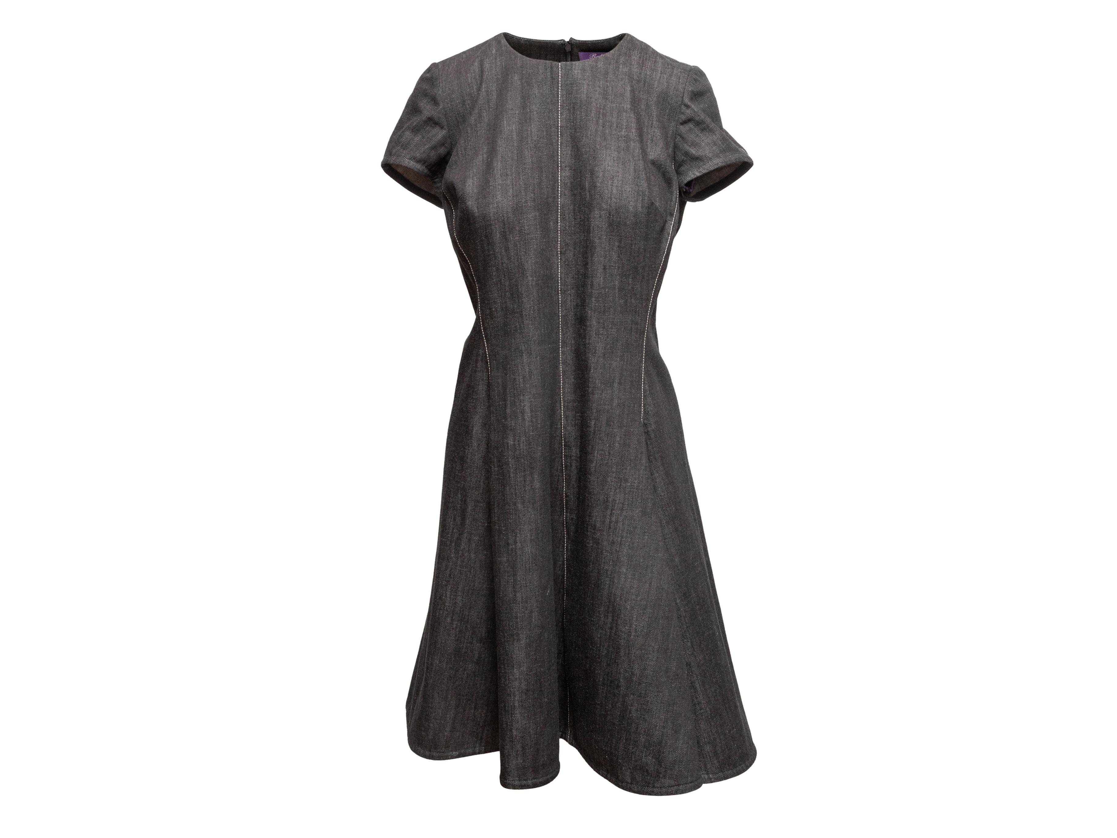 Kurzärmeliges Kleid in A-Linie aus Denim von Ralph Lauren Purple Label in Anthrazit. Rundhalsausschnitt. Reißverschluss am Rücken. 32