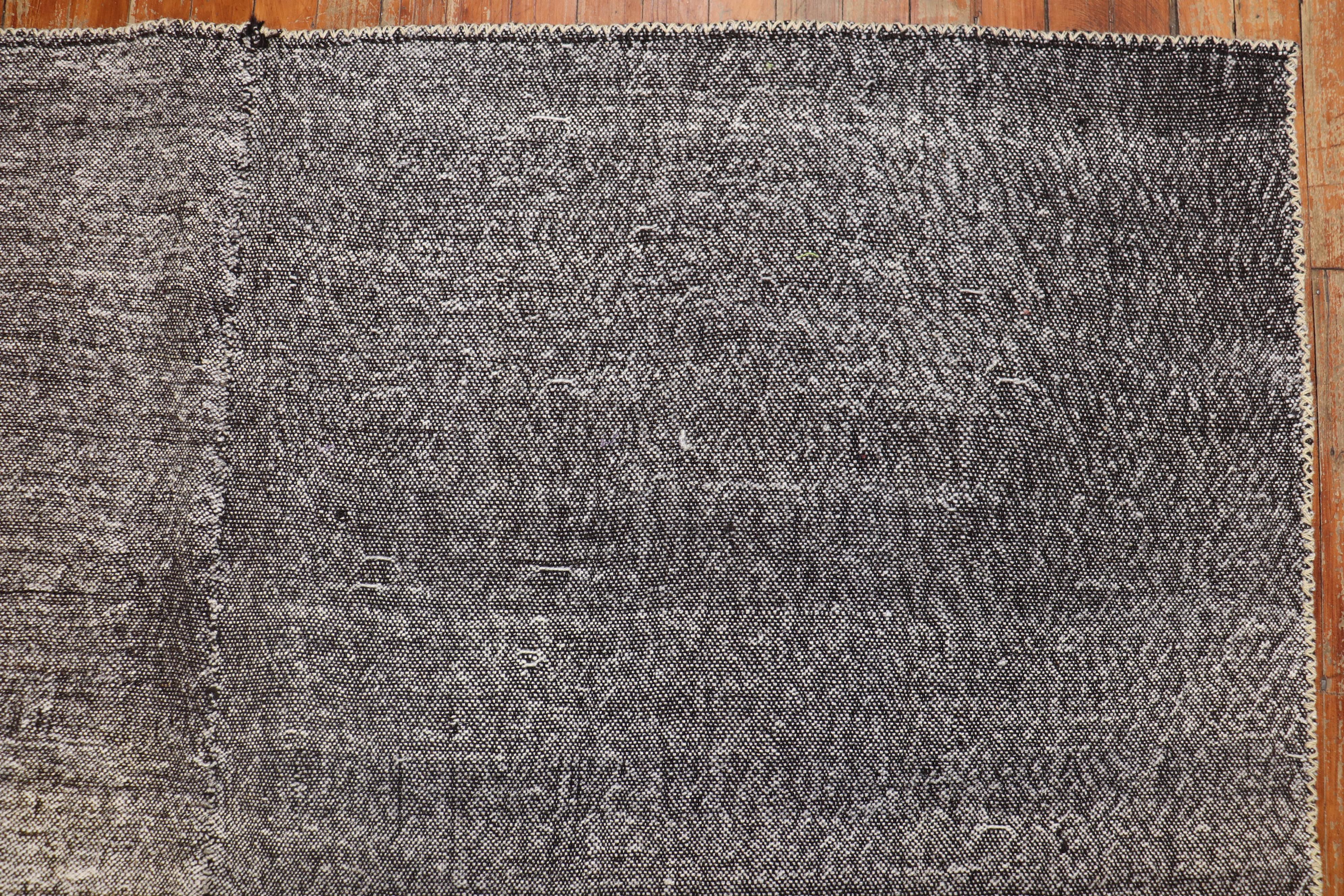 Charcoal Turkish 20th Century Kilim In Good Condition For Sale In New York, NY