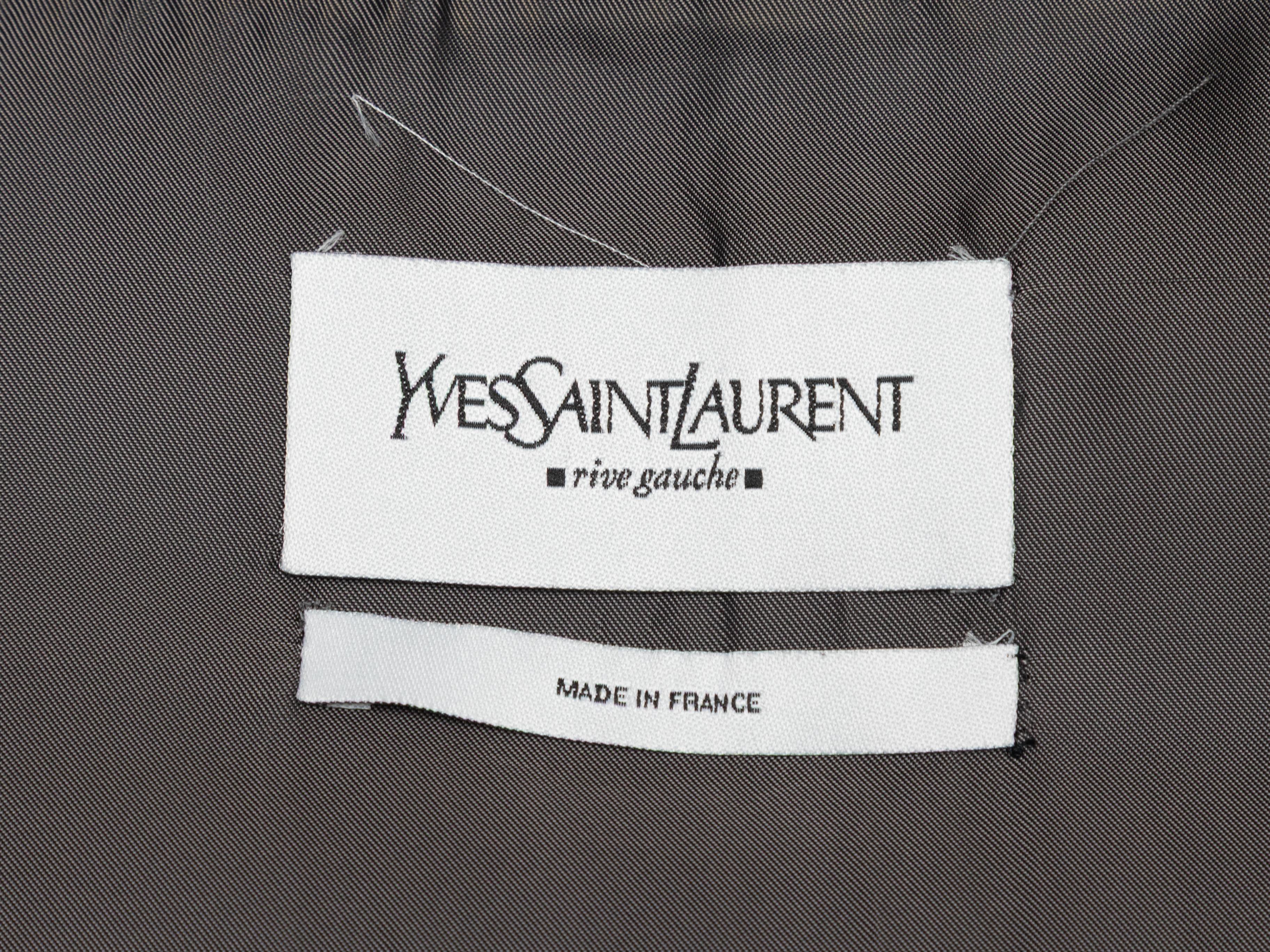 Blazer aus anthrazitfarbener Baumwolle von Yves Saint Laurent. Gekerbtes Revers. Drei Taschen. Vordere Knopfverschlüsse. 32