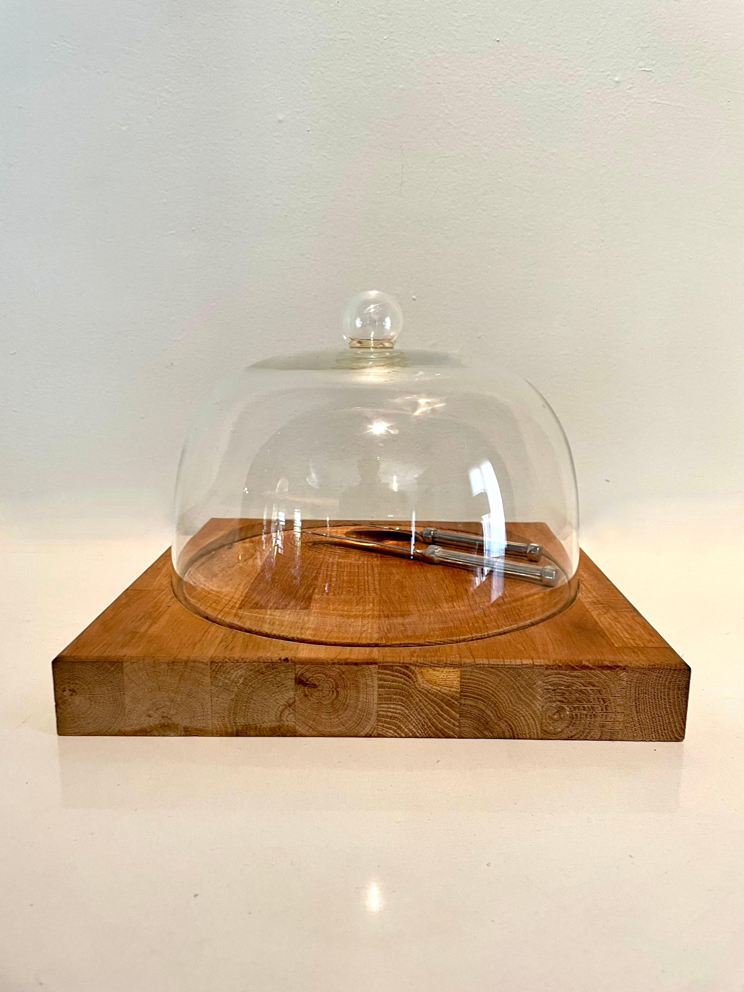 cheese board with glass lid
