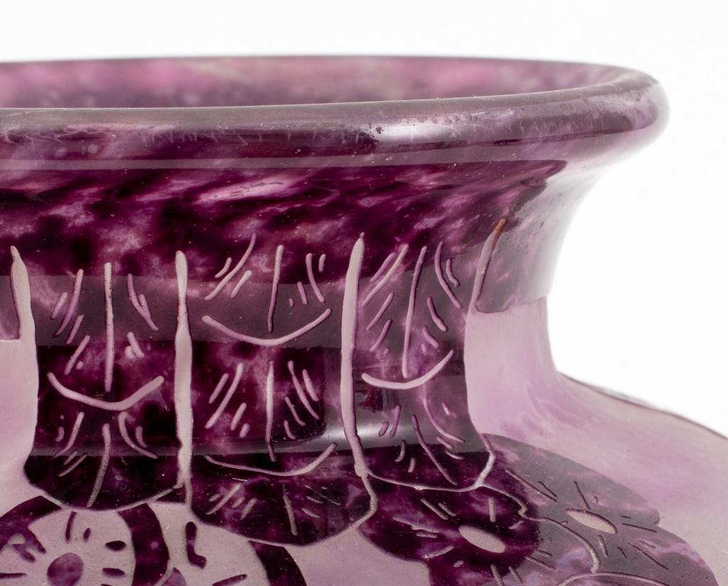 Charder Le Verre Francais  Art Deco Glass Vase For Sale 2