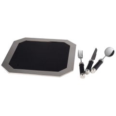 Charger and 3-Piece Flatware Set for One with Carbon Fiber