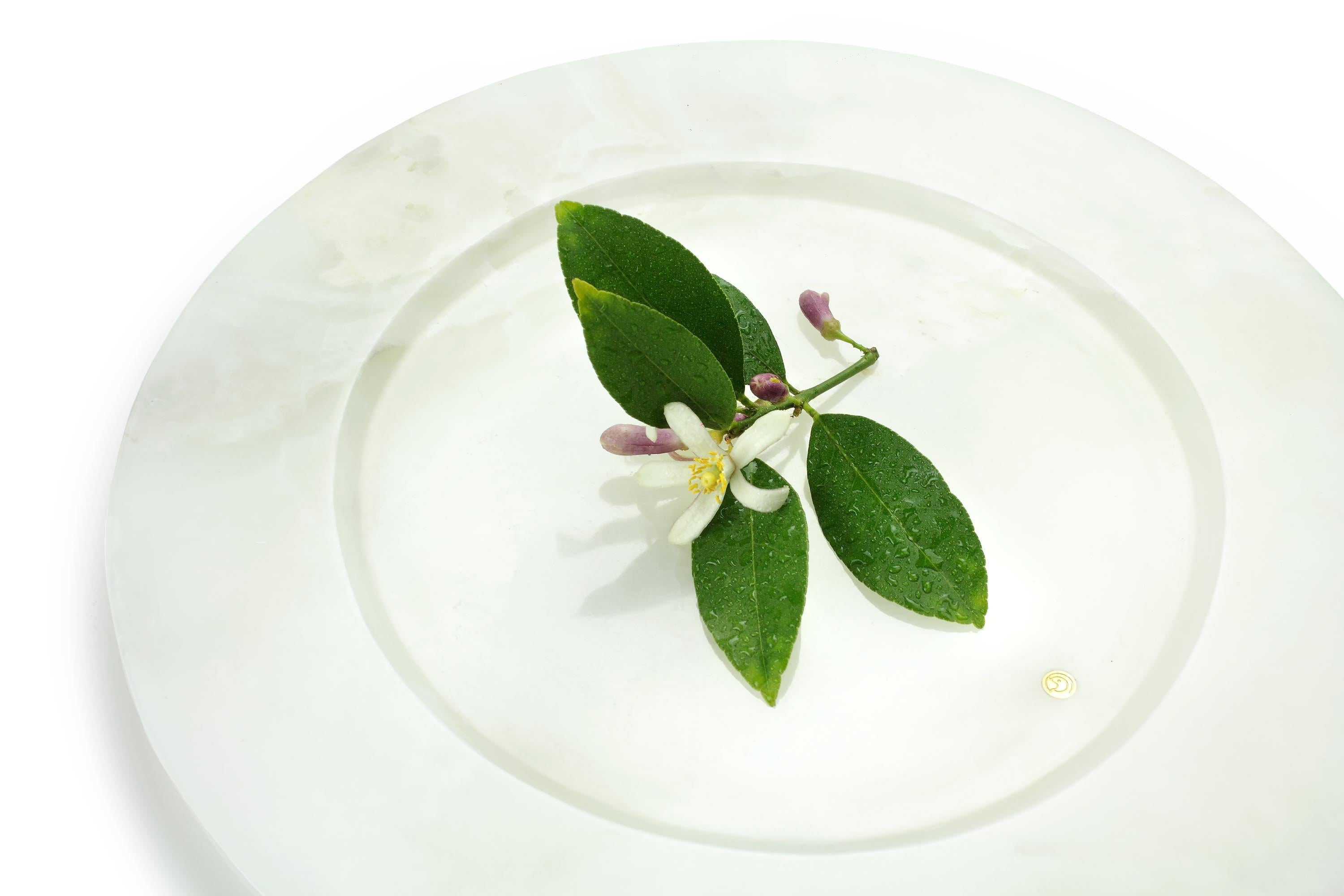 Platos Cargador Bandejas Vajilla Mármol Blanco Ónice Diseño Coleccionable Hecho a Mano Moderno en venta