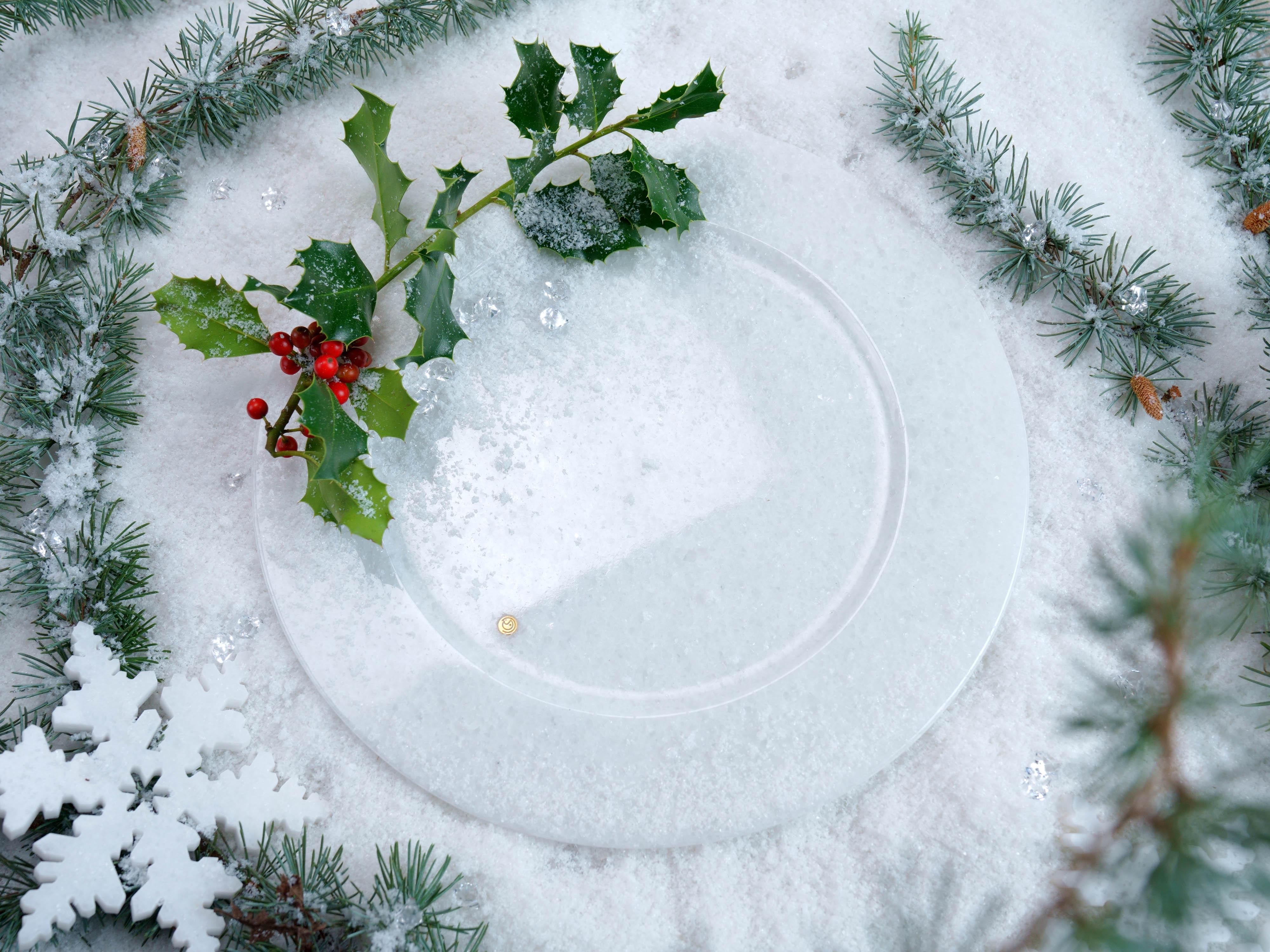 Assiettes de présentation absolument magnifiques plateaux de Noël en marbre blanc 12 Italie en vente 1