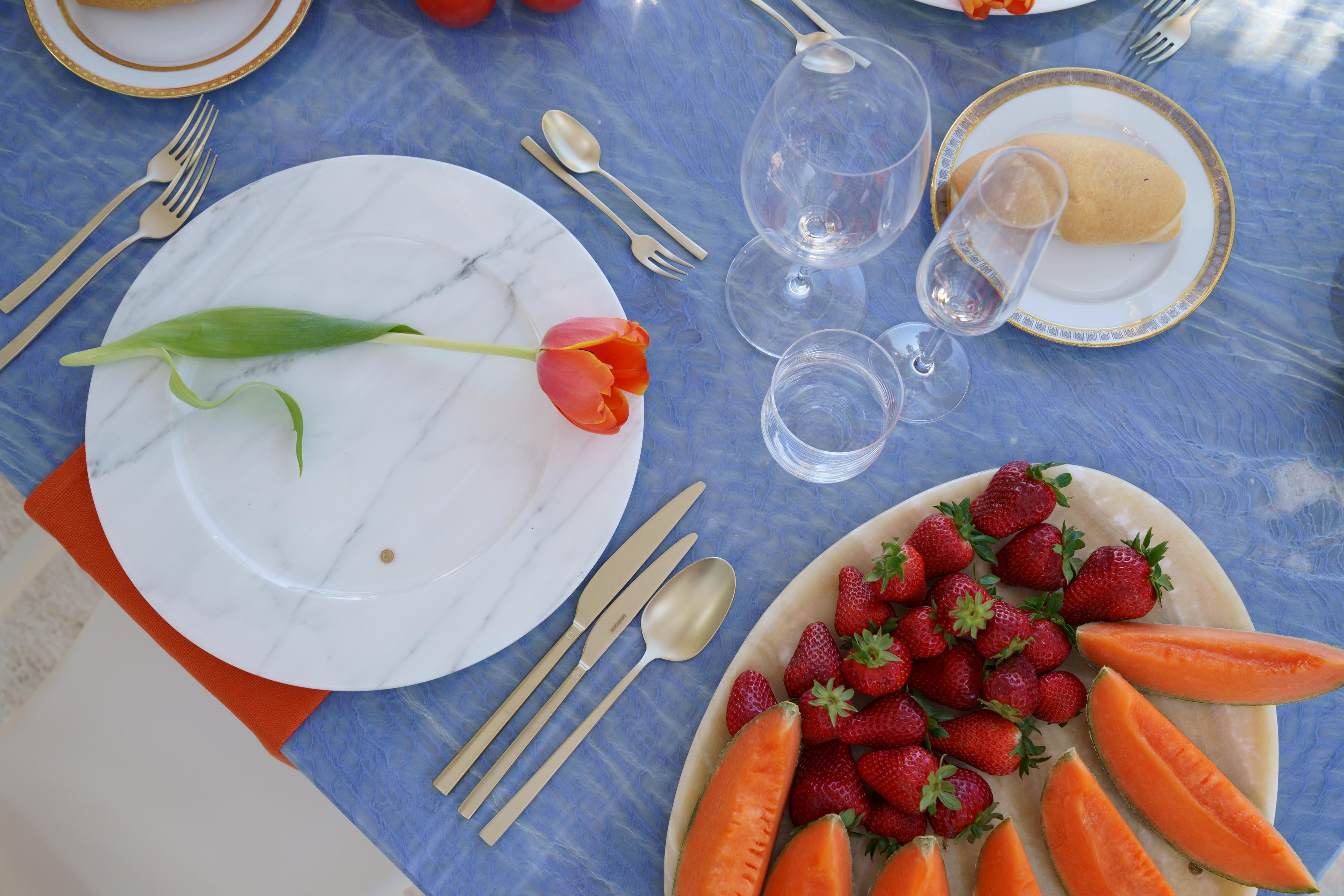 Charger Plates Platters Serveware Set of 6 White Statuary Marble Handmade Italy For Sale 8