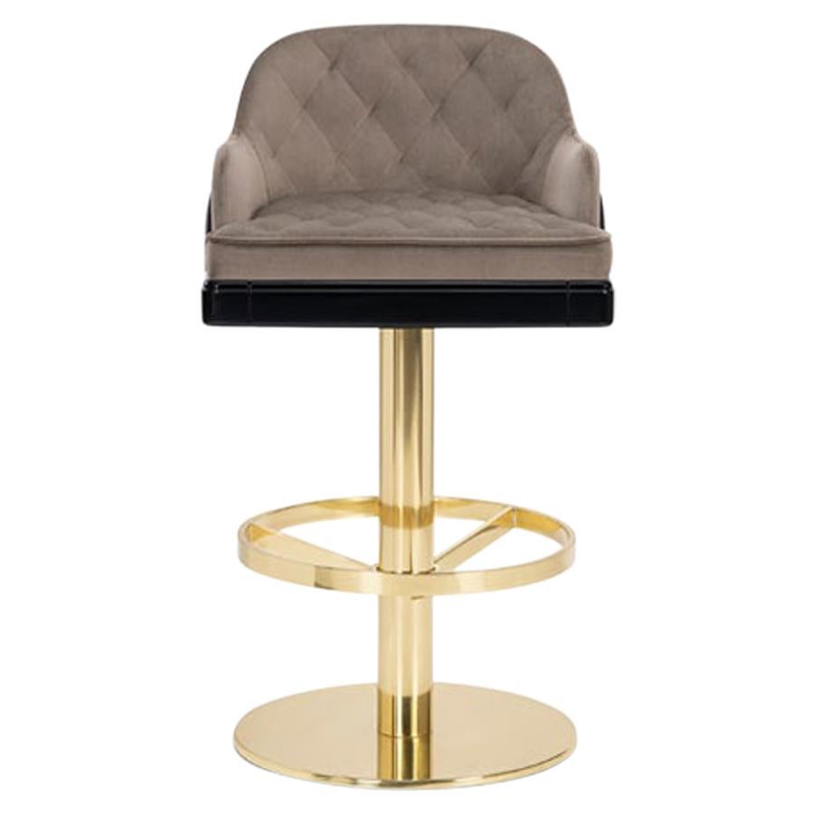 Elegance and sophistication are united in the Charla swivel bar chair. The new member of the Charla family has a new feature with adjustable height and a swivel, combining a fantastic design with exclusive style and comfort. The modern edge in the