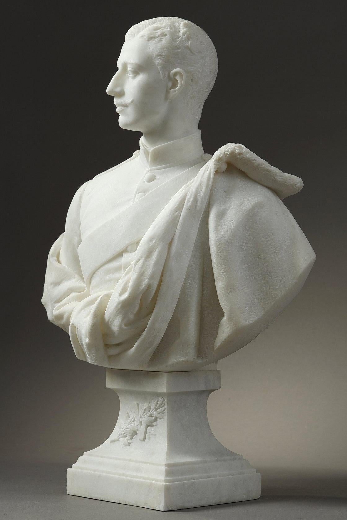 Retrato del Príncipe Impérial
Luis Napoleón Bonaparte (1856-1879), hijo del emperador Napoleón III
de Prosper D'EPINAY (1836-1914)

Un retrato raro y muy fino esculpido en mármol blanco de Carrara
firmado al dorso 