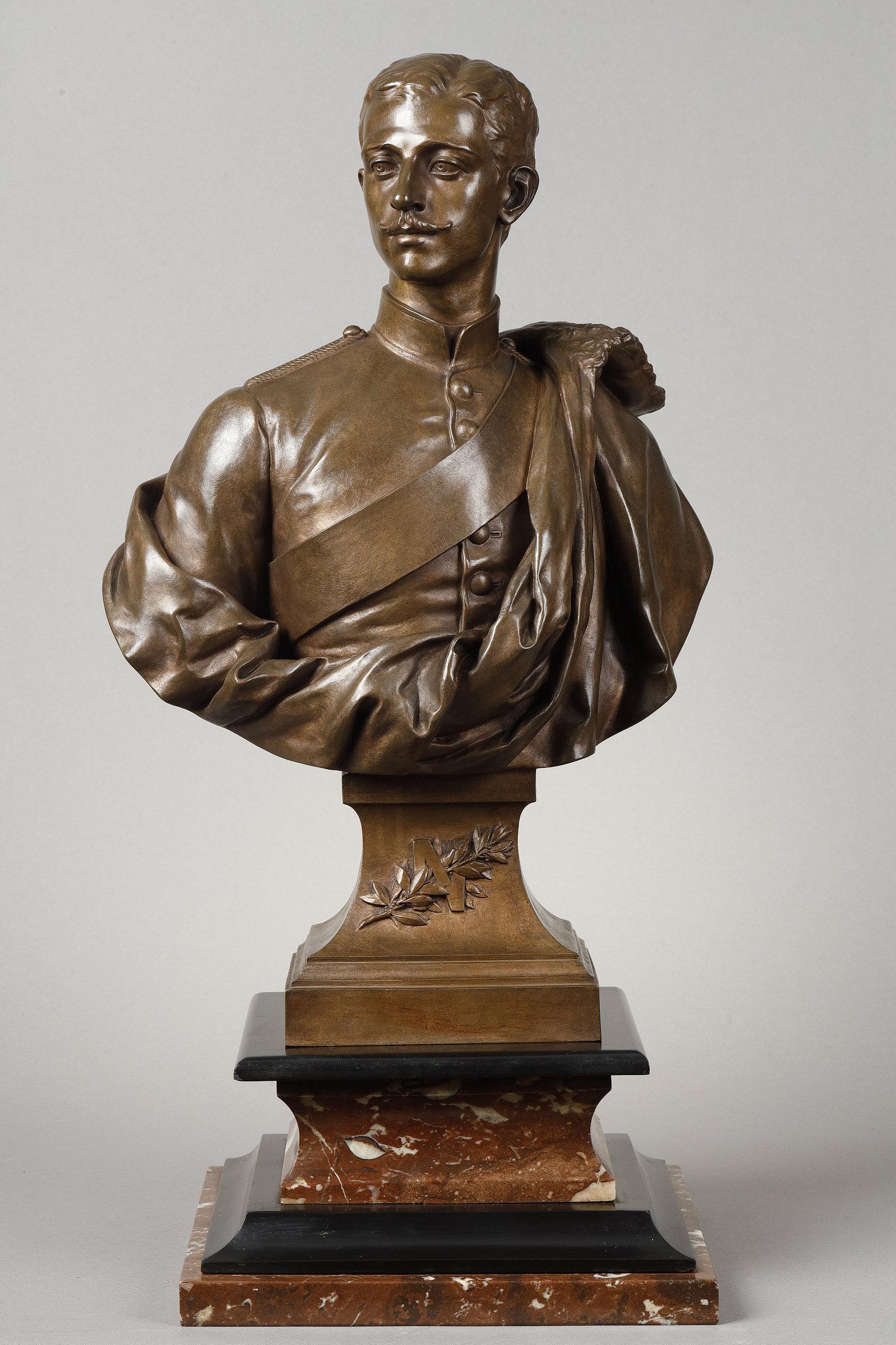 Charles Adrien Prosper d
Épinay Figurative Sculpture - Portrait of Prince Impérial