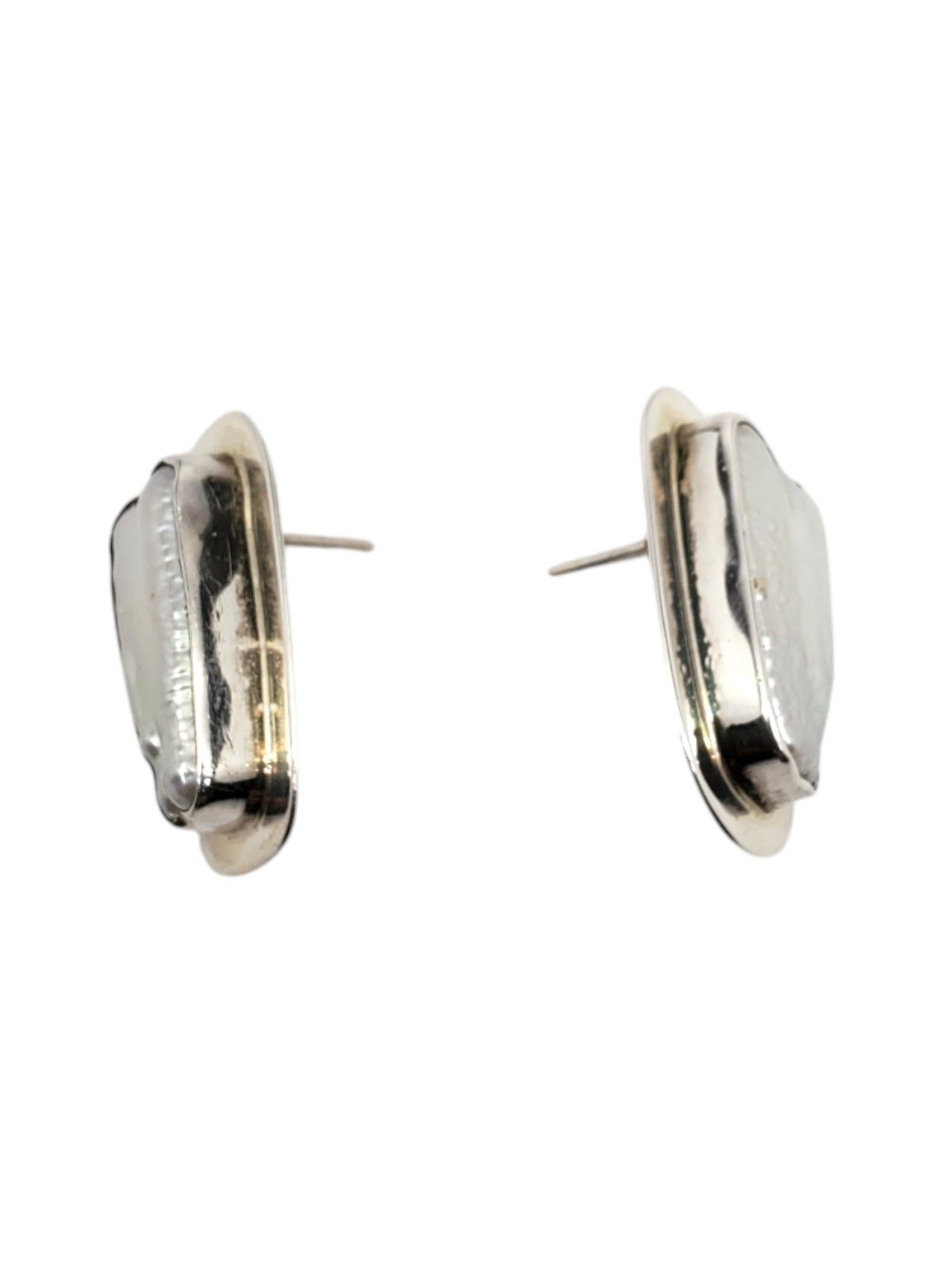 Round Cut Charles Albert Sterling Silver Biwa Pearl Earrings #20499 For Sale