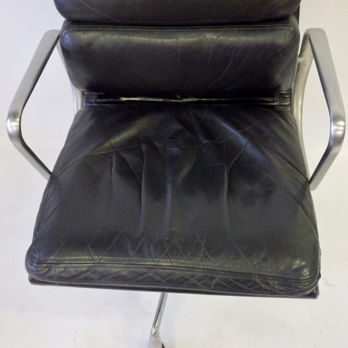 20th Century Charles and Ray Eame for Herman Miller Black Leather Soft Pad Swivel Tilt Chair