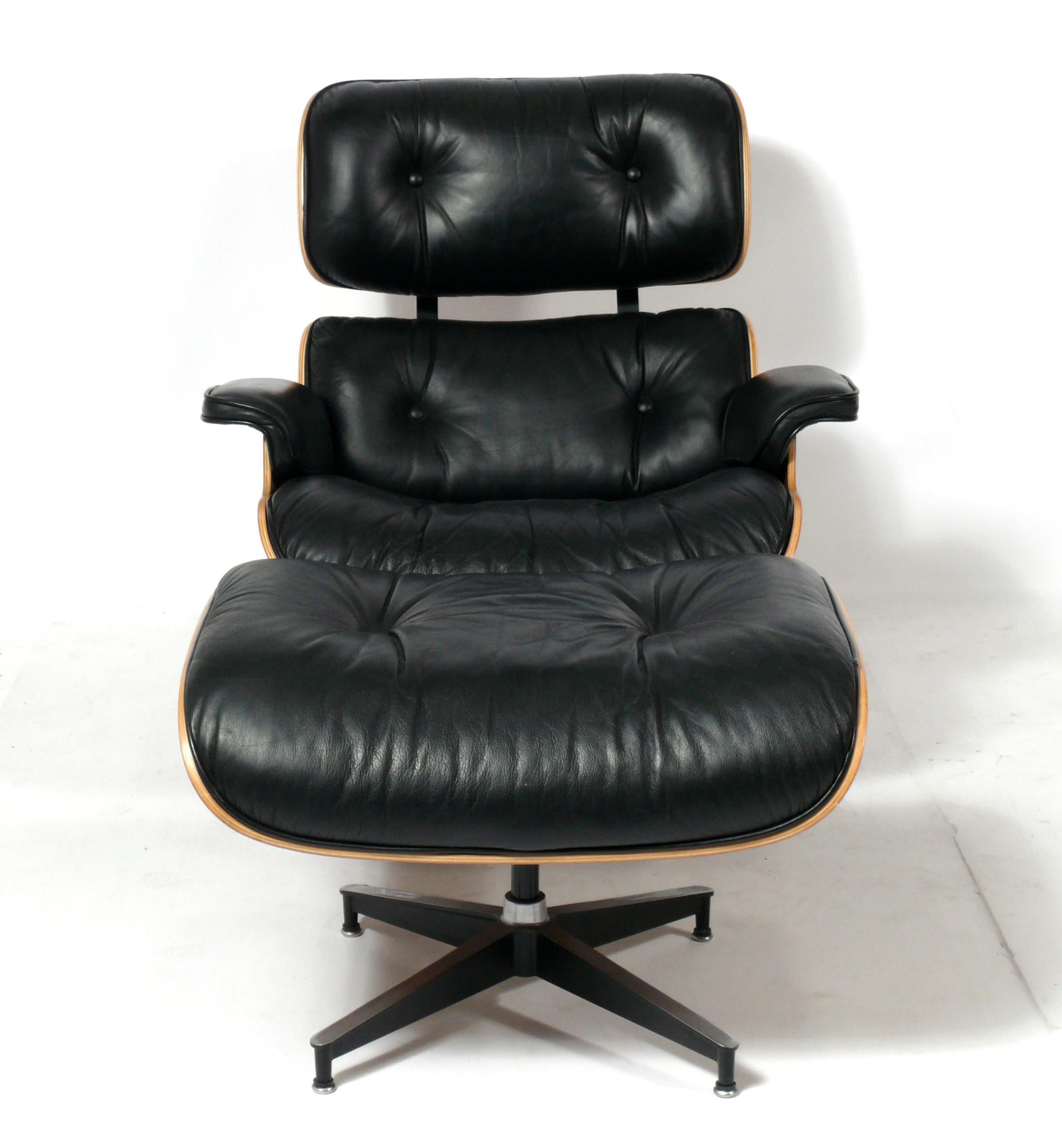 Mid-Century Modern Charles and Ray Eames 670 671 Lounge Chair and Ottoman