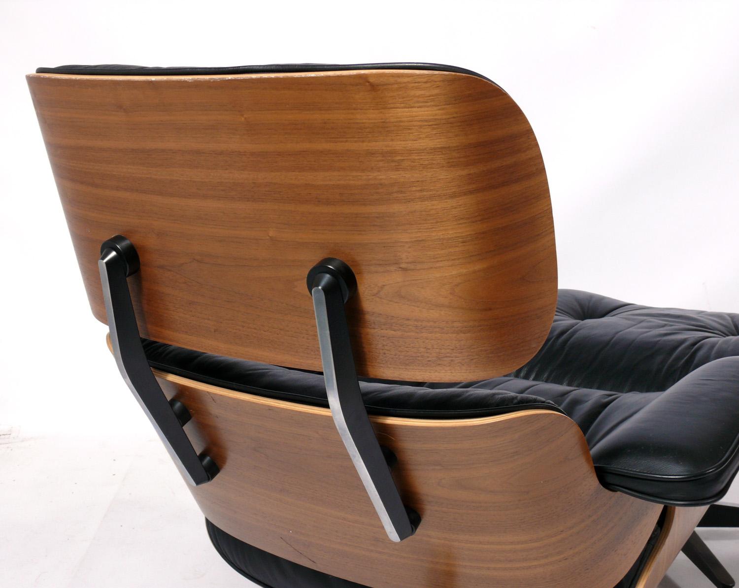 Charles and Ray Eames 670 671 Lounge Chair and Ottoman In Good Condition In Atlanta, GA