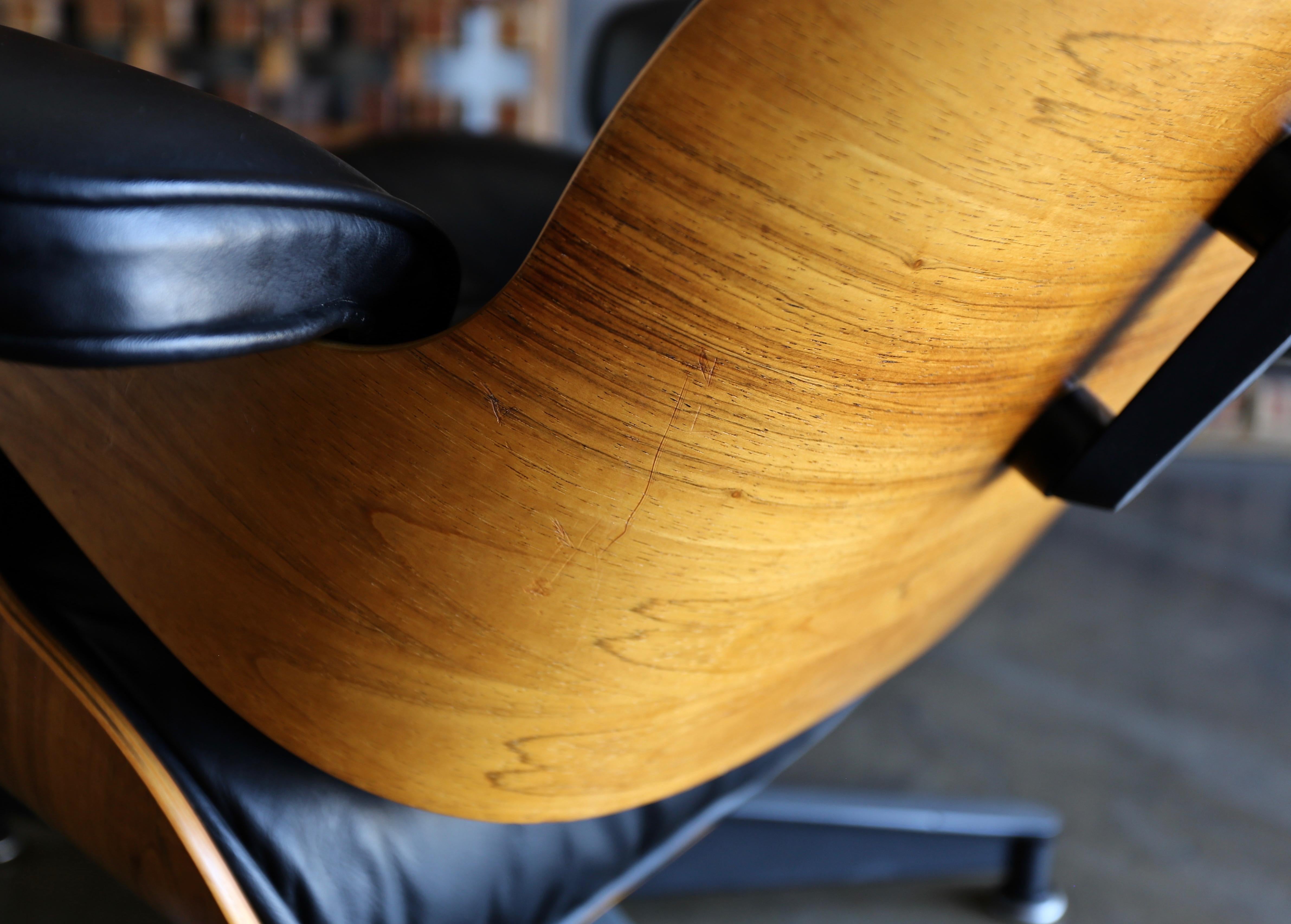 20th Century Charles and Ray Eames 670 Rosewood Lounge Chair for Herman Miller, circa 1970 