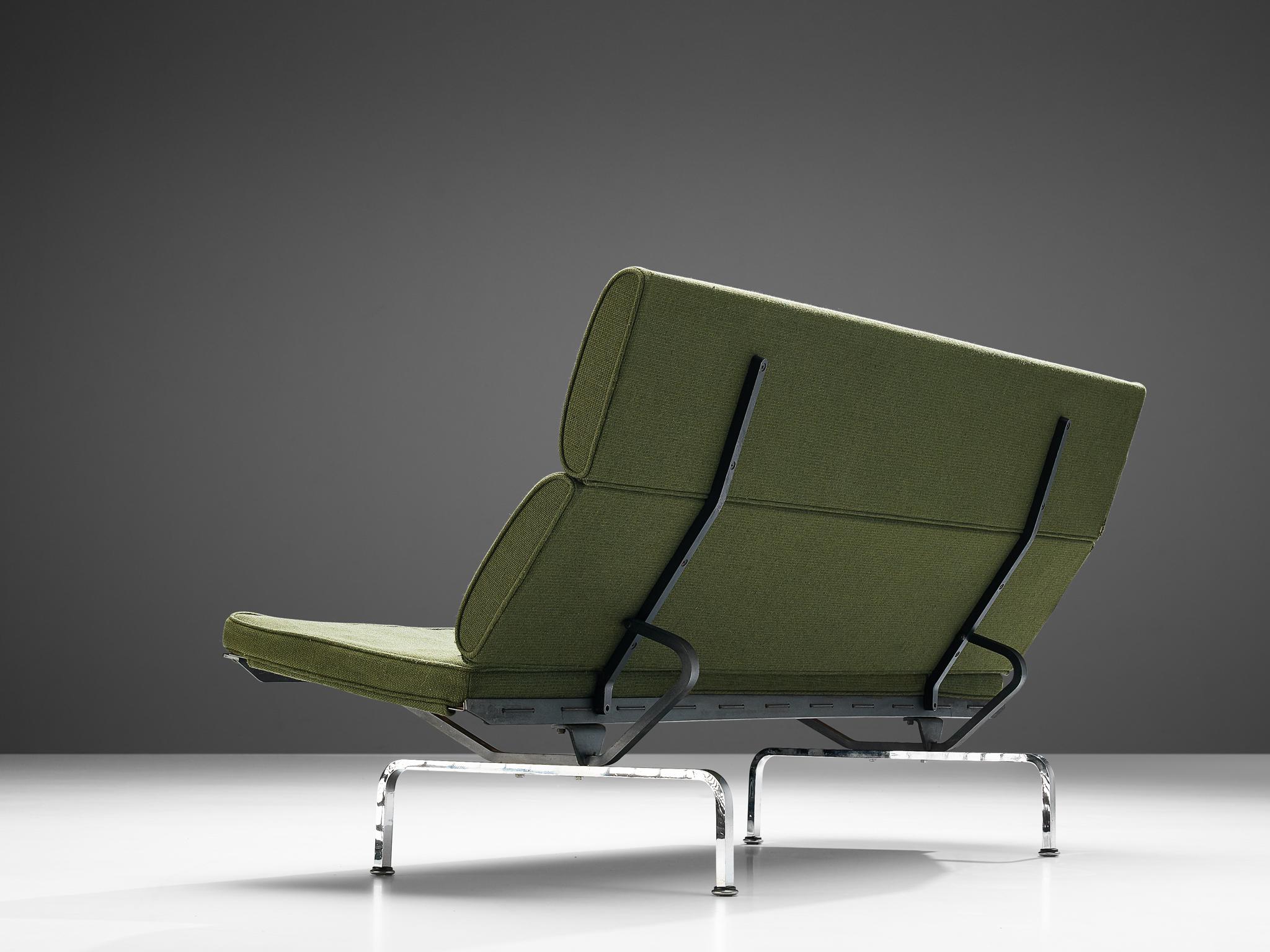 Charles and Ray Eames 'Compact' Sofa in Green Upholstery In Good Condition In Waalwijk, NL
