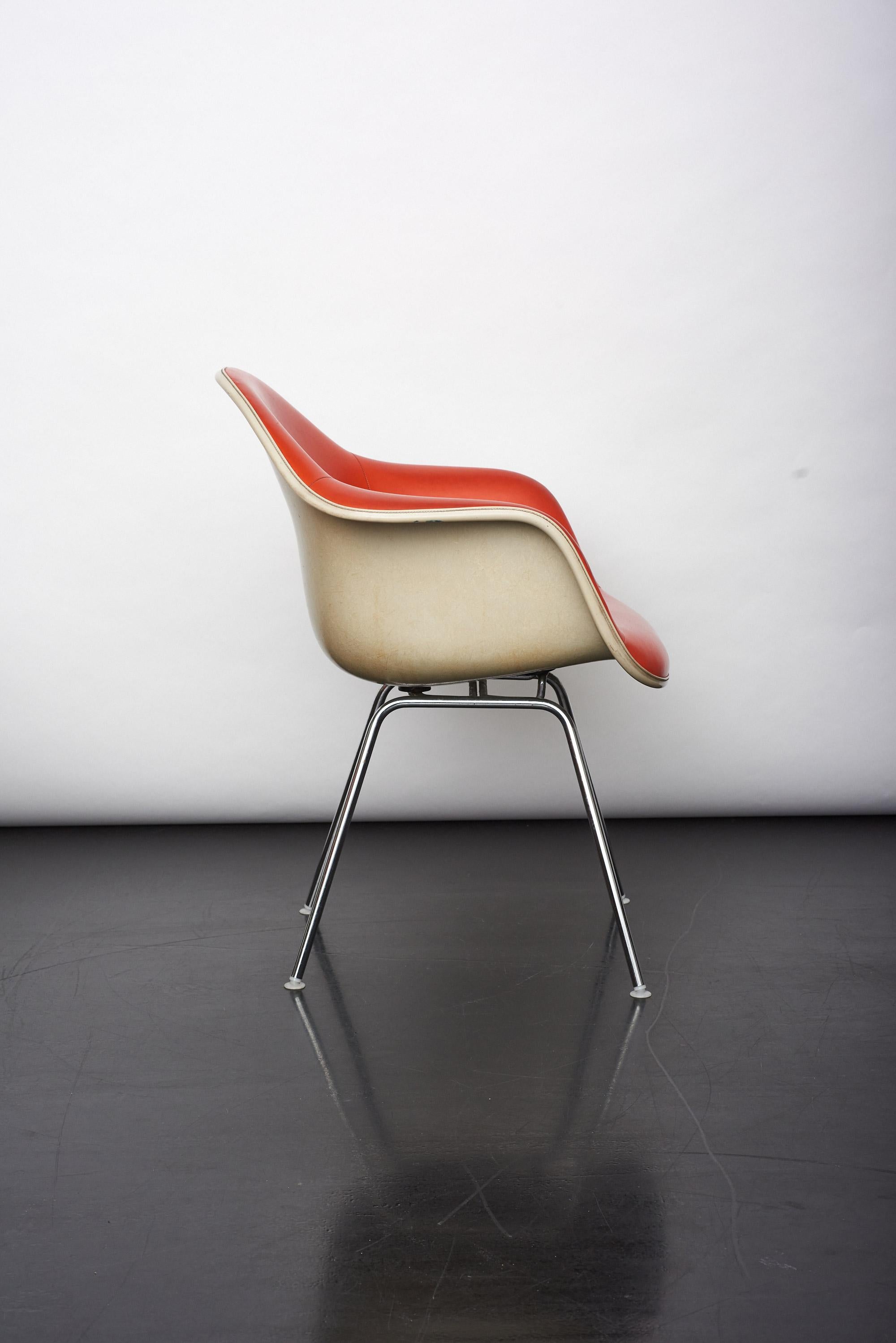Mid-Century Modern Charles and Ray Eames DAX chair by Herman Miller, 70s For Sale