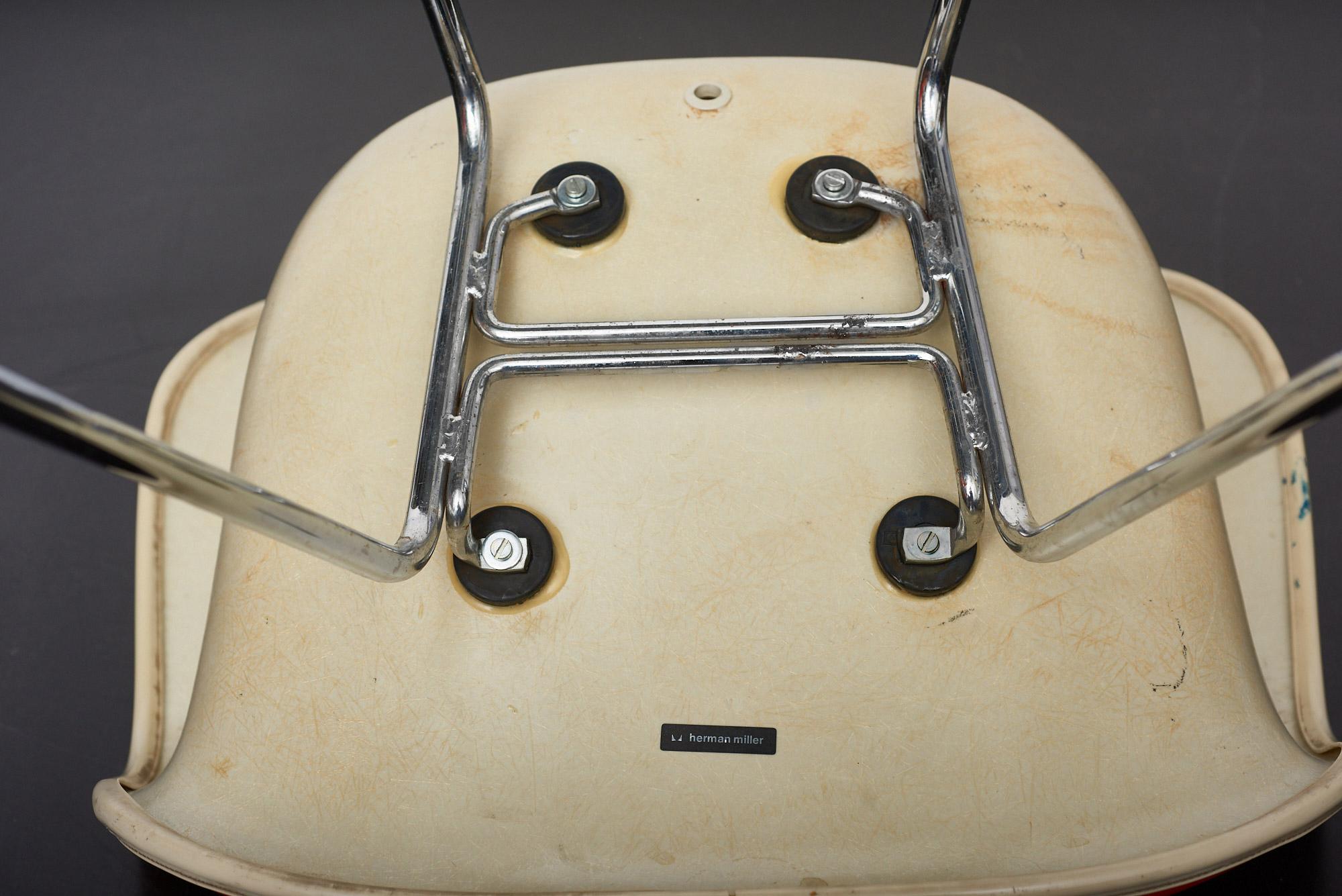 Charles und Ray Eames DAX-Stuhl von Herman Miller, 70er-Jahre (Metall) im Angebot