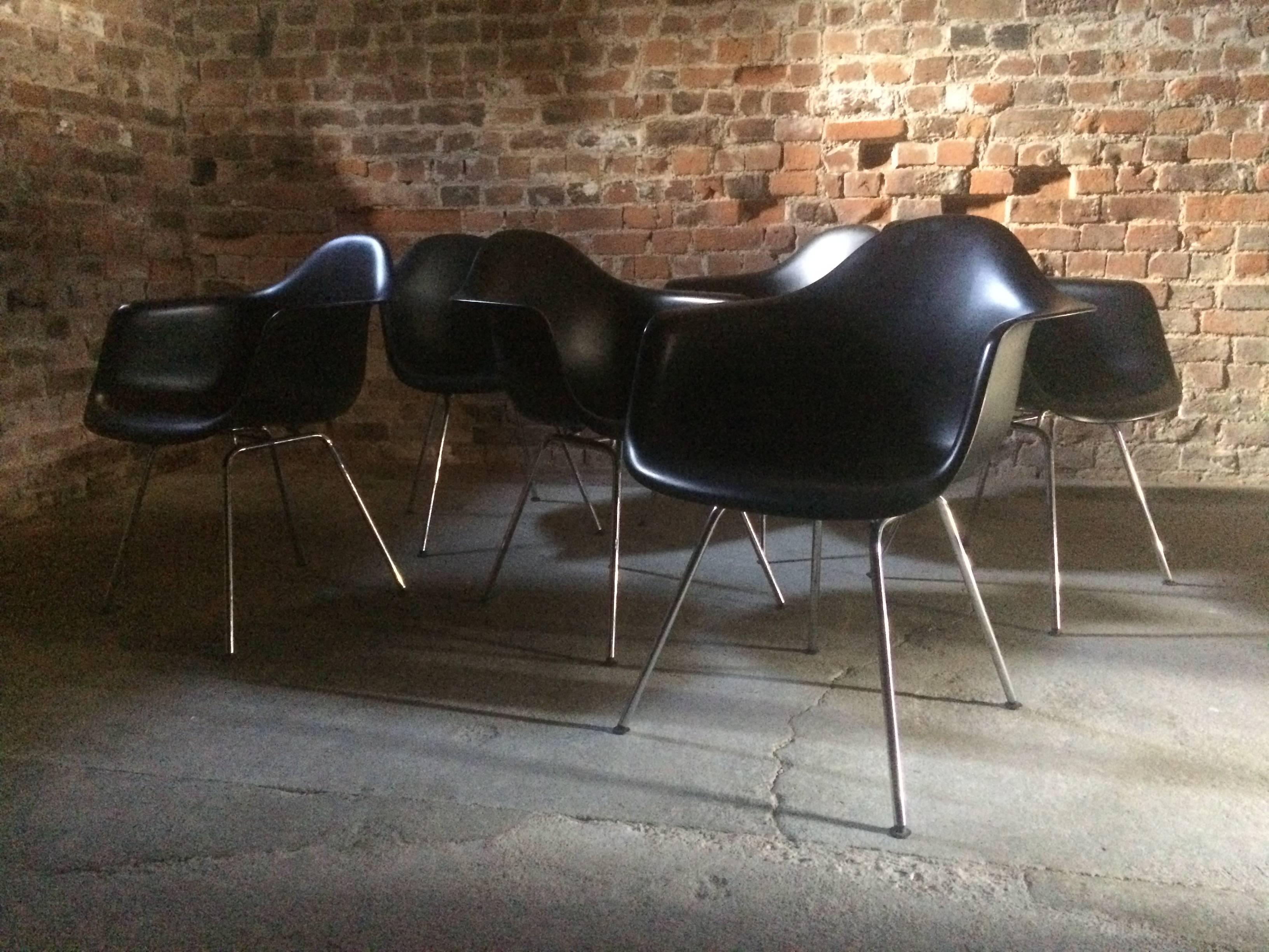 20th Century Charles and Ray Eames DAX Chairs For Vitra Shell Dining Chairs Black Set of Six