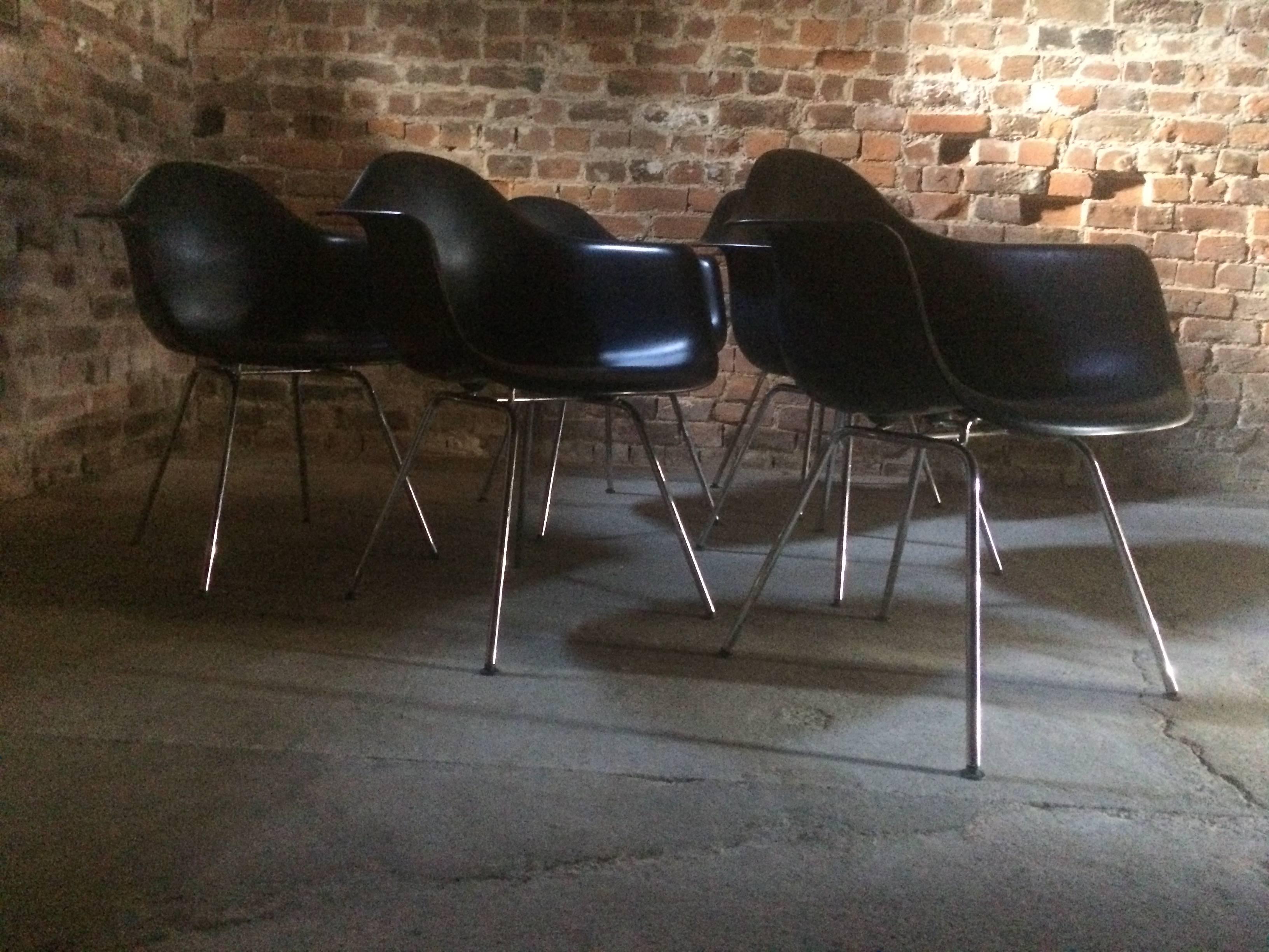 Steel Charles and Ray Eames DAX Chairs For Vitra Shell Dining Chairs Black Set of Six