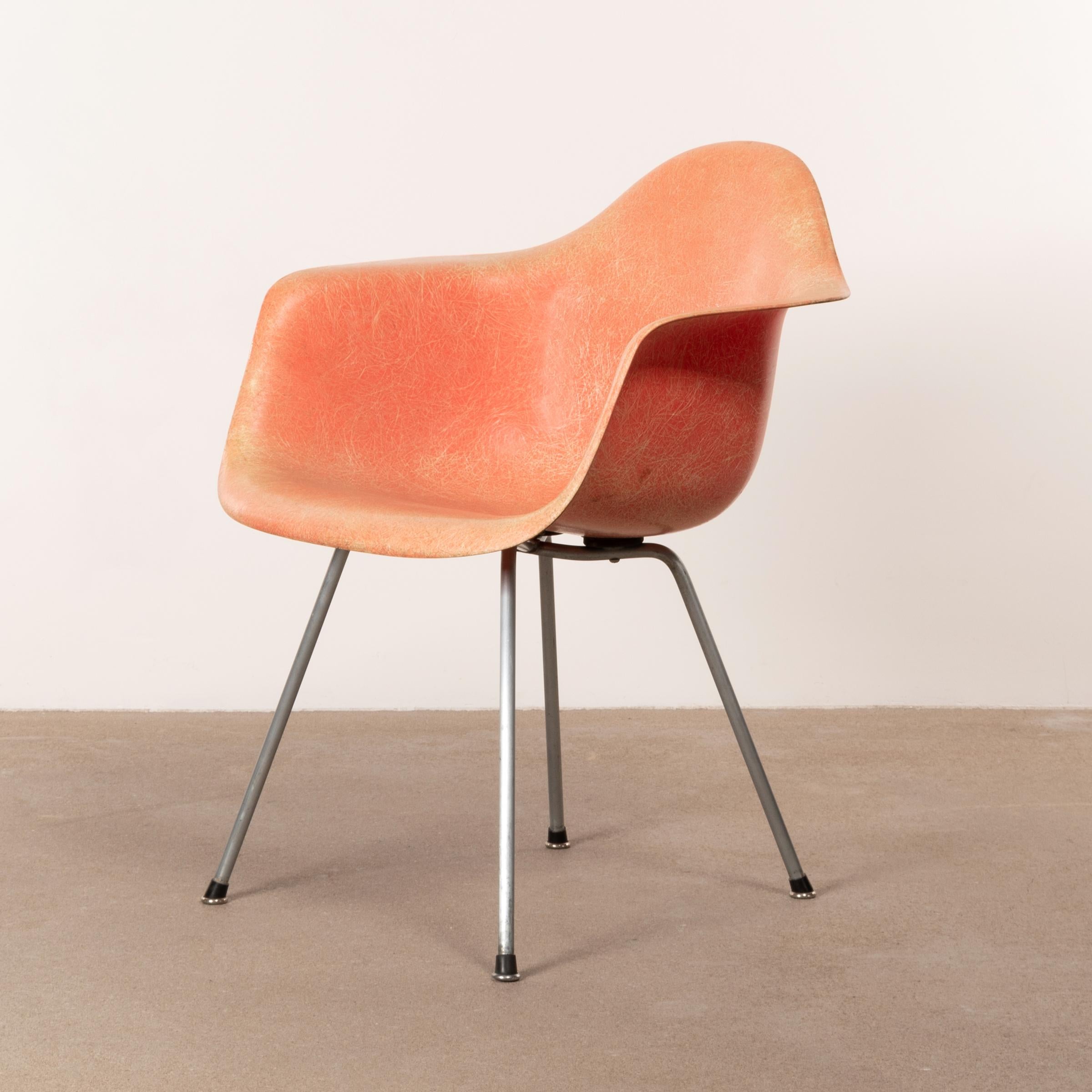 Steel Charles and Ray Eames DAX Salmon Armchair Herman Miller 'Zenith Plastics'