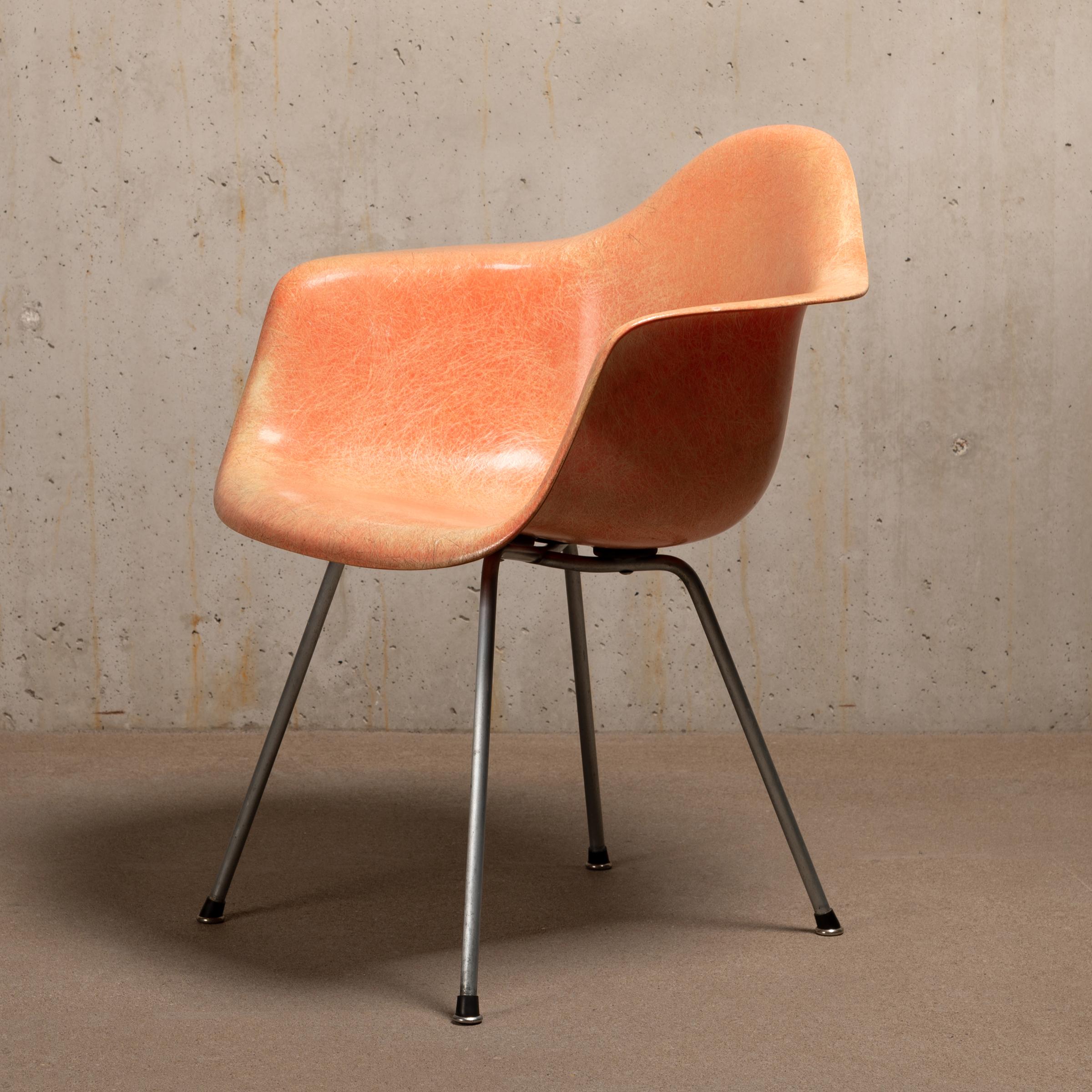 Steel Charles and Ray Eames DAX Salmon Armchair Herman Miller 'Zenith Plastics'