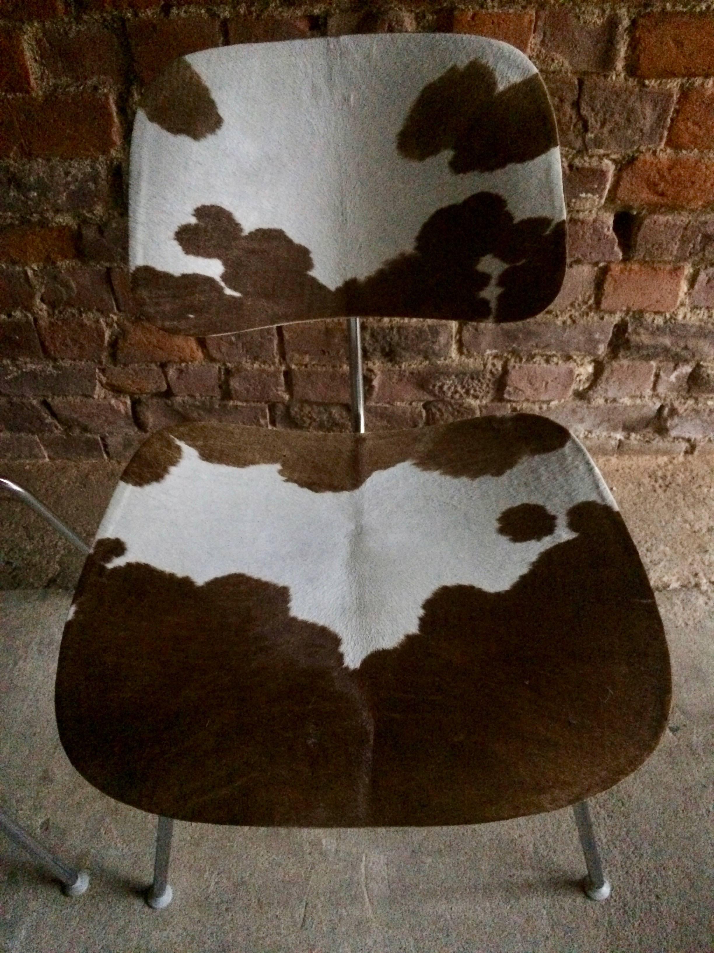 Charles and Ray Eames DCM Chairs Dining Six Calf Skin Herman Miller1960s In Excellent Condition In Longdon, Tewkesbury