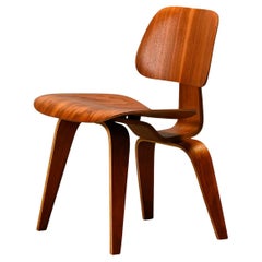 Charles and Ray Eames DCW Walnut Plywood Dining Chair for Evans Products Company