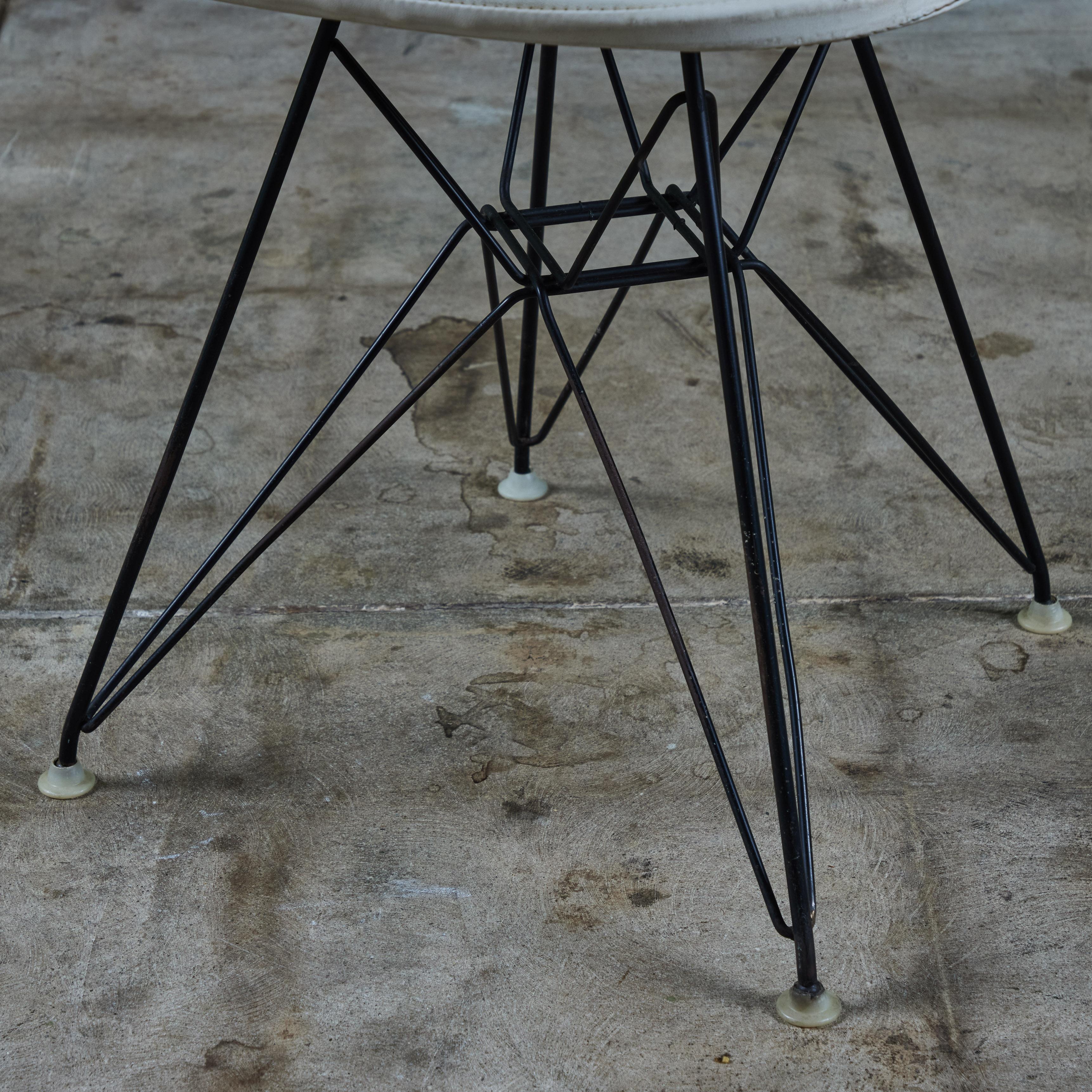 Silla DKR-2 Wire de Charles and Ray Eames para Herman Miller en venta 5