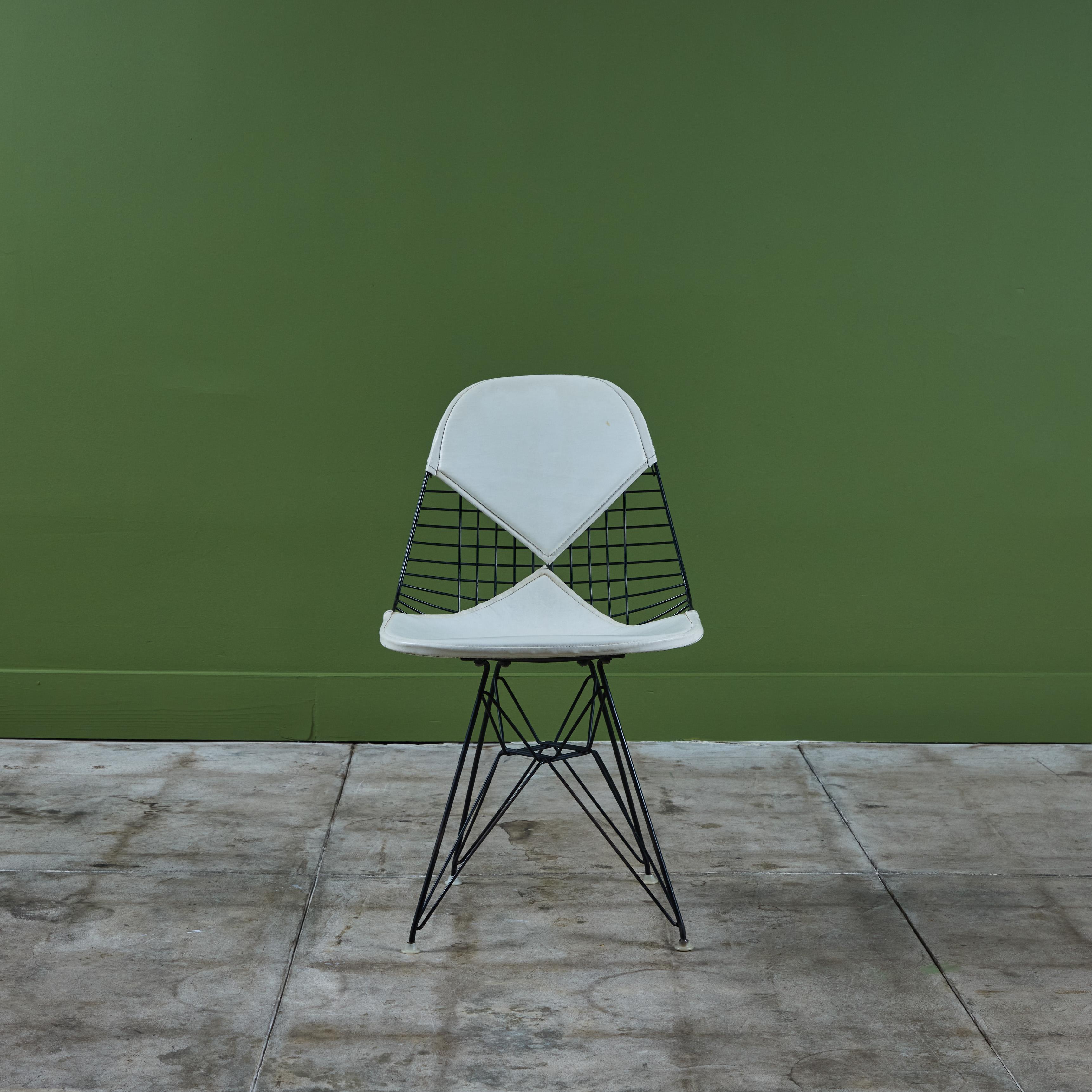 Silla DKR-2 Wire de Charles and Ray Eames para Herman Miller Moderno de mediados de siglo en venta