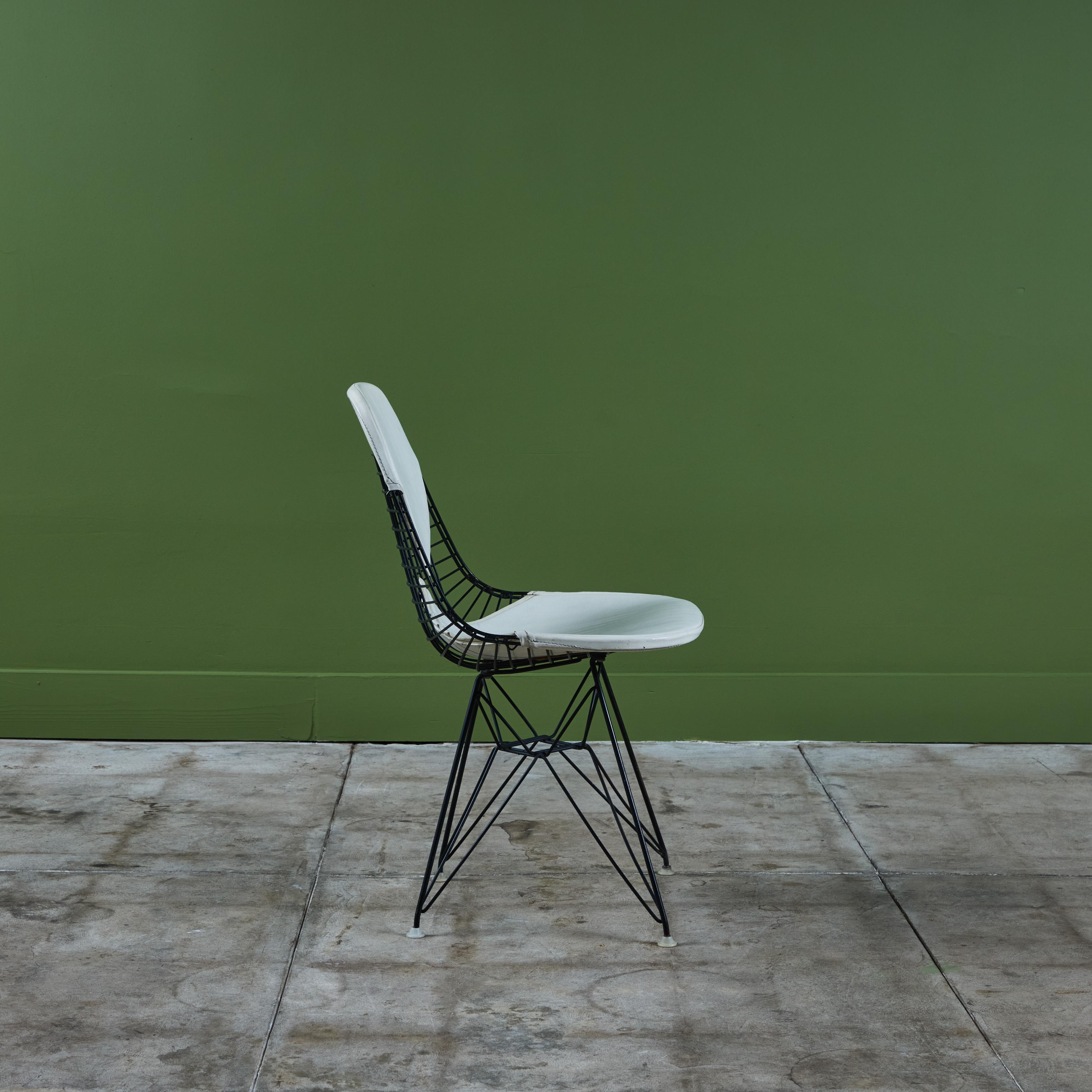 Silla DKR-2 Wire de Charles and Ray Eames para Herman Miller Estadounidense en venta